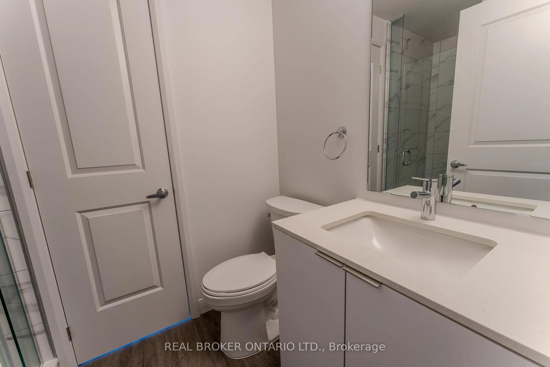 Photo 10 of Unit 907, 8 Hughson Street N, Hamilton, Beasley — HOMEH