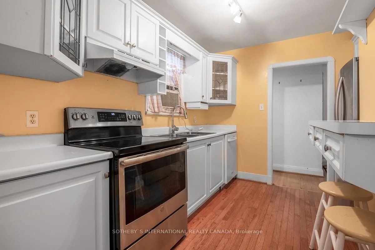 Photo 7 of 177 Joicey Boulevard, Toronto, Bedford Park-Nortown — HOMEH