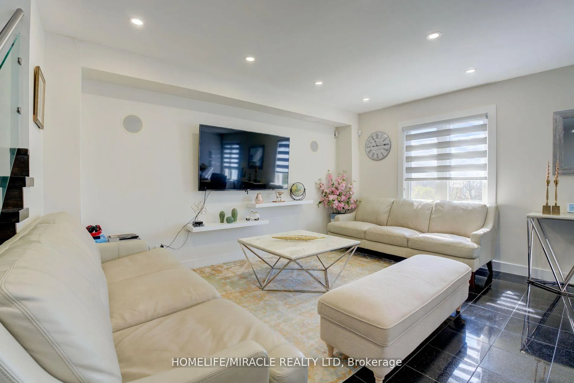 Photo 10 of 41 Fieldview Crescent, Whitby, Blue Grass Meadows — HOMEH