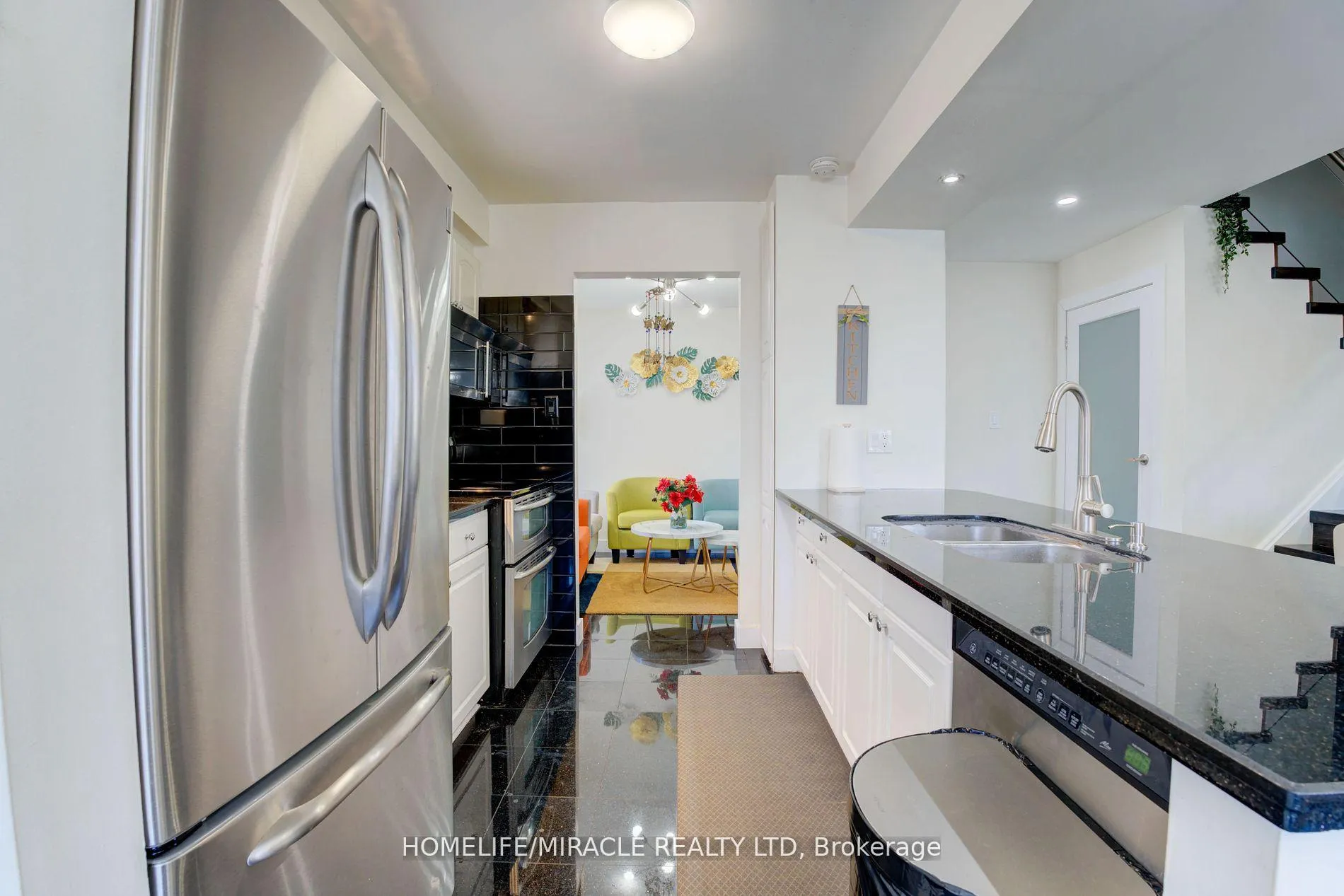 Photo 14 of 41 Fieldview Crescent, Whitby, Blue Grass Meadows — HOMEH