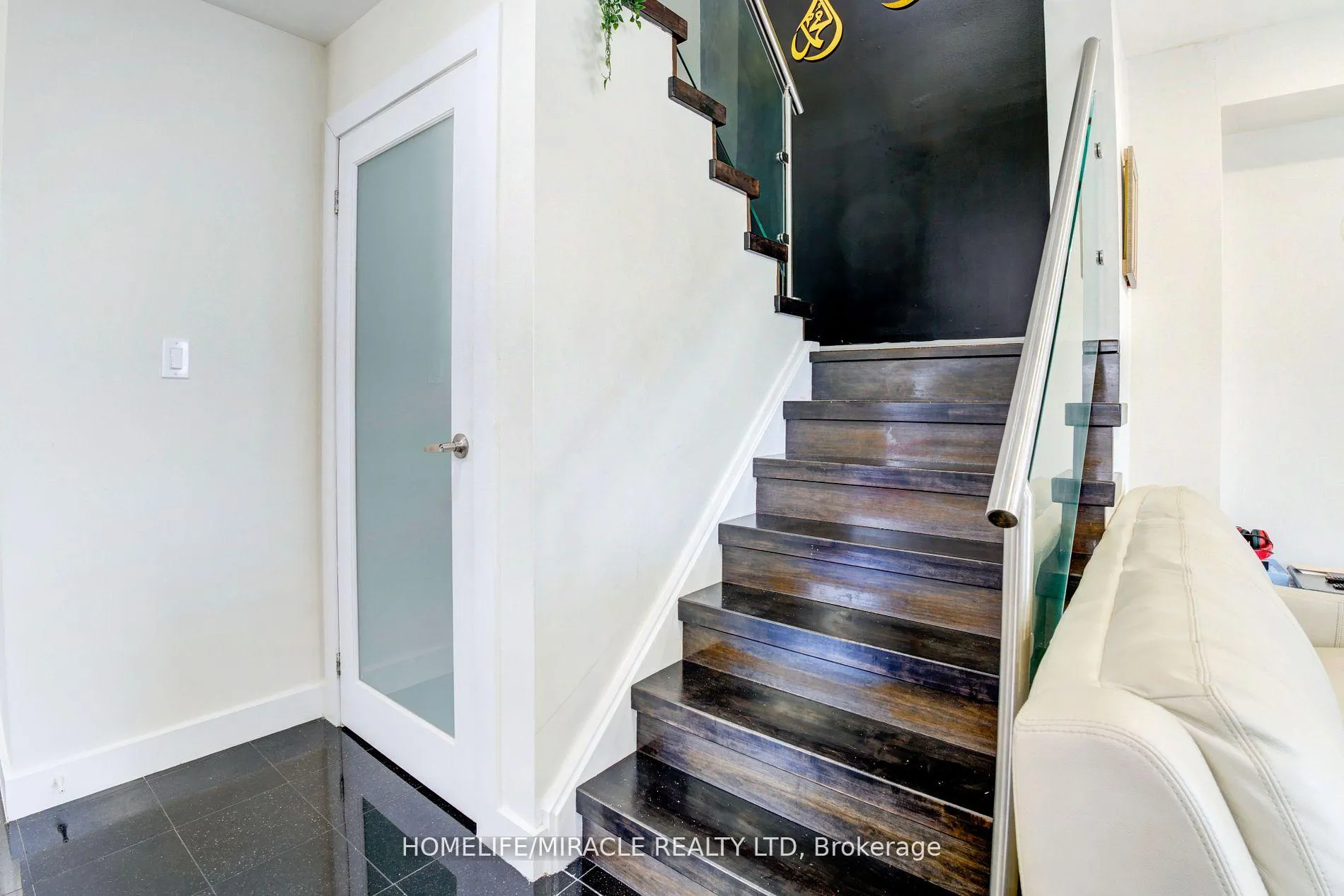 Photo 17 of 41 Fieldview Crescent, Whitby, Blue Grass Meadows — HOMEH