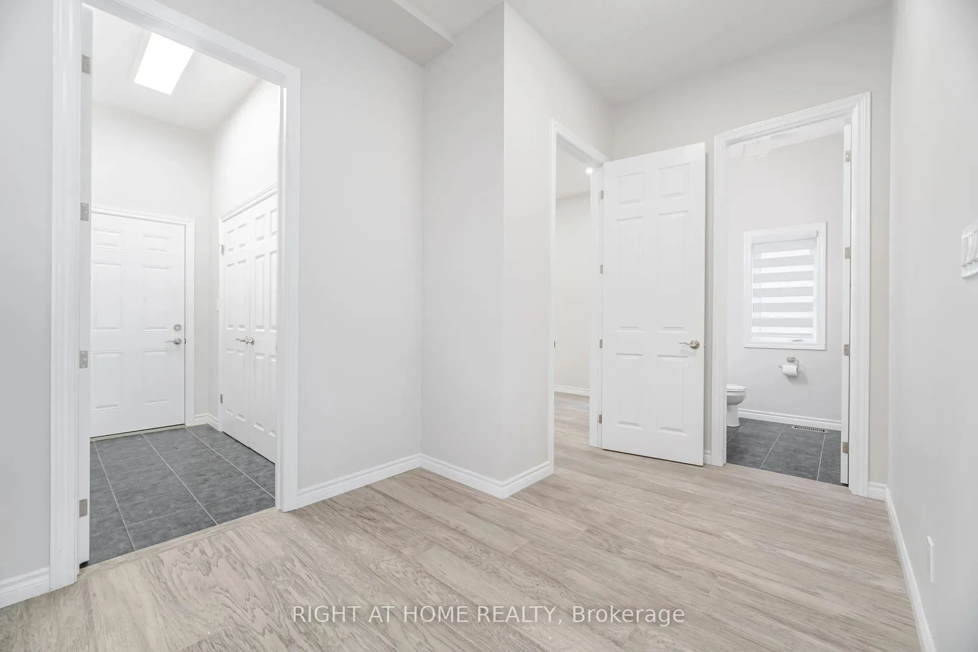 Photo 20 of 101 Sass Crescent, Brant, Paris — HOMEH