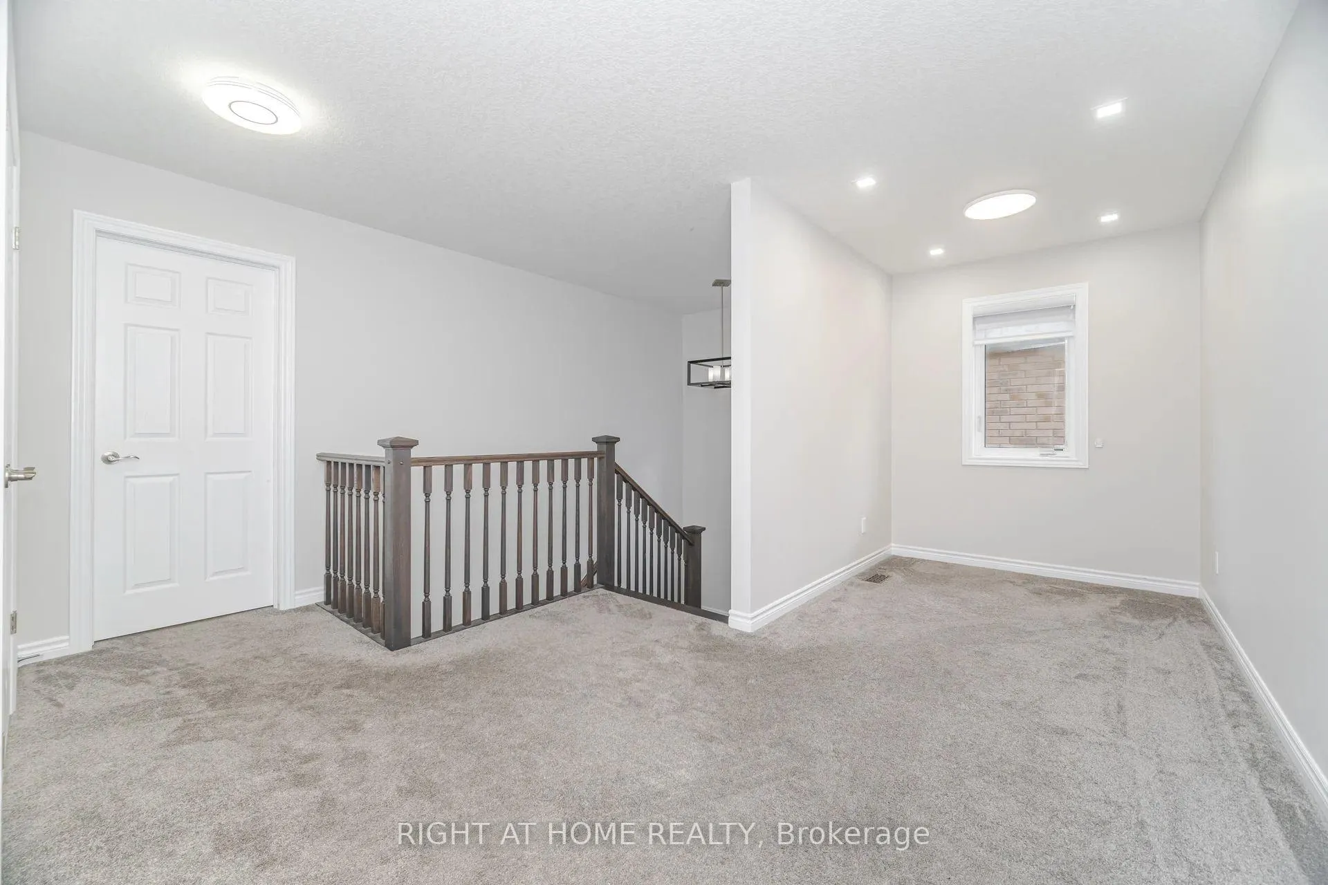 Photo 23 of 101 Sass Crescent, Brant, Paris — HOMEH