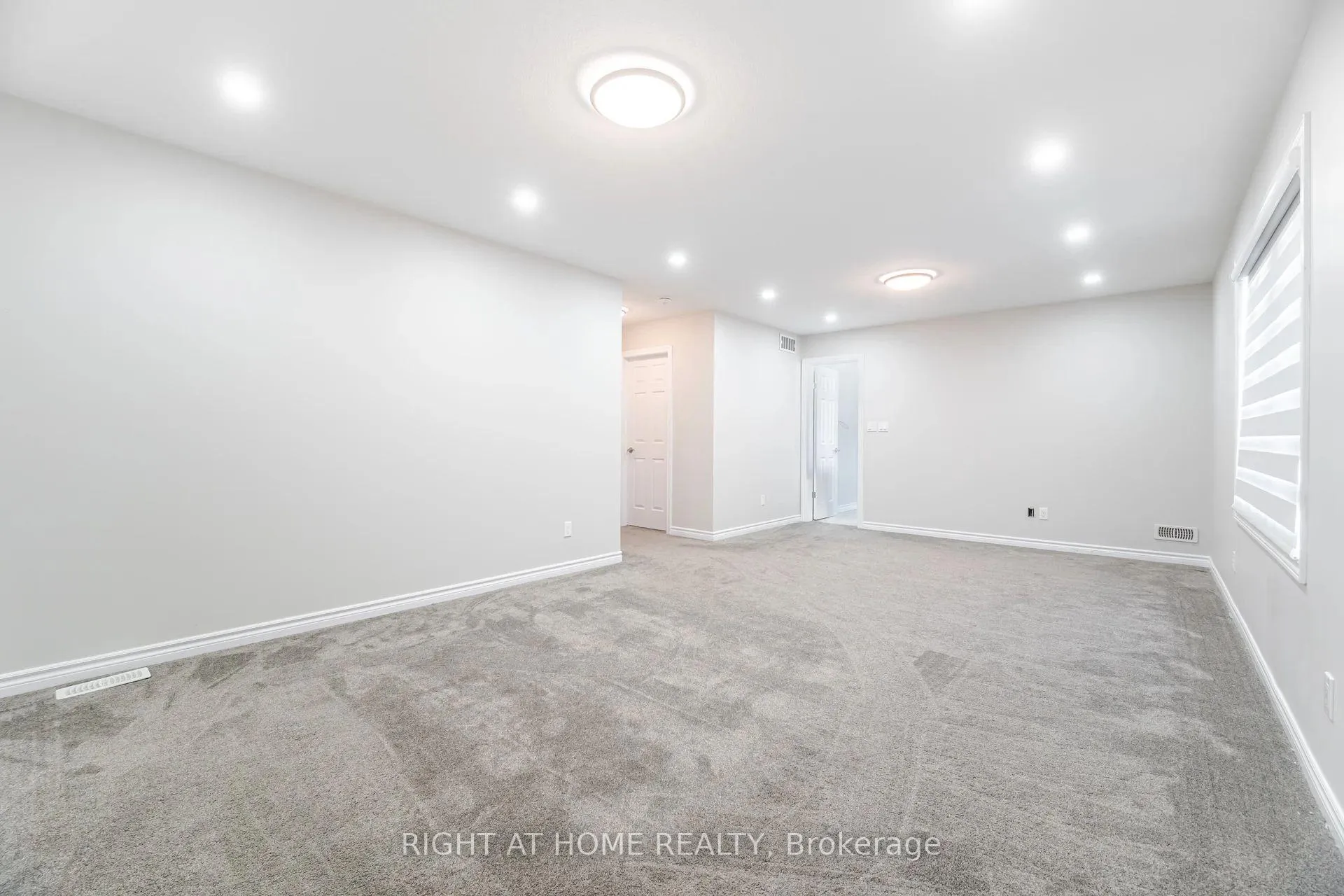 Photo 26 of 101 Sass Crescent, Brant, Paris — HOMEH