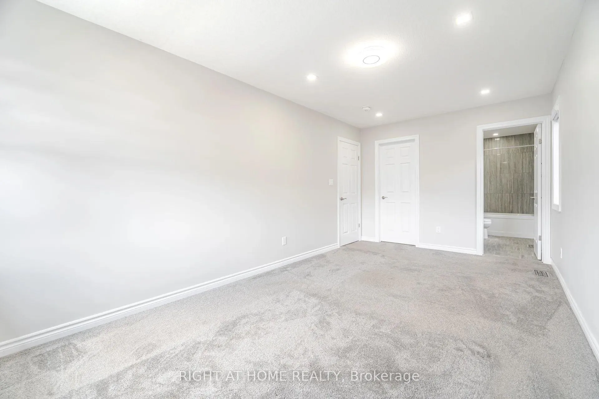 Photo 36 of 101 Sass Crescent, Brant, Paris — HOMEH