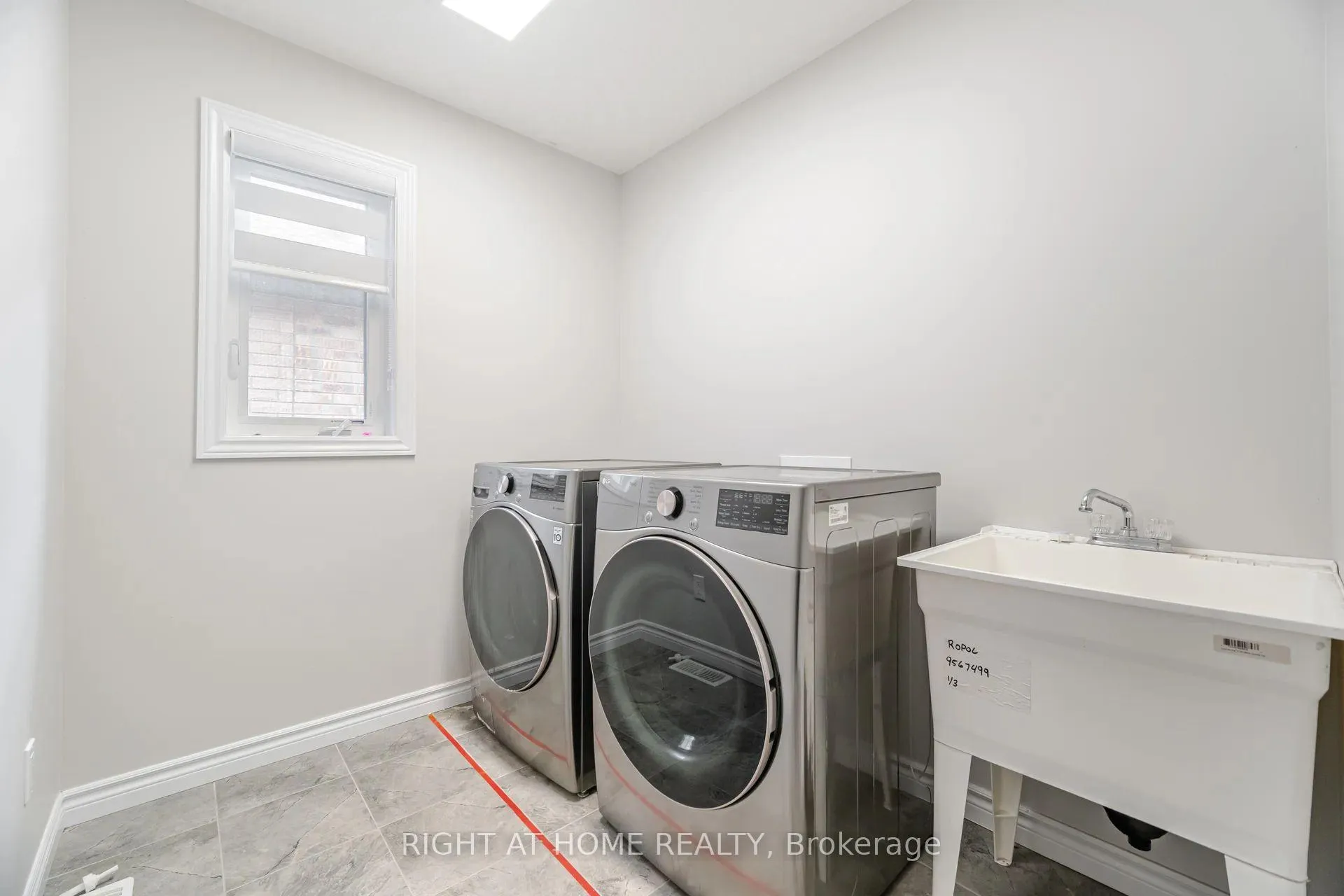 Photo 42 of 101 Sass Crescent, Brant, Paris — HOMEH