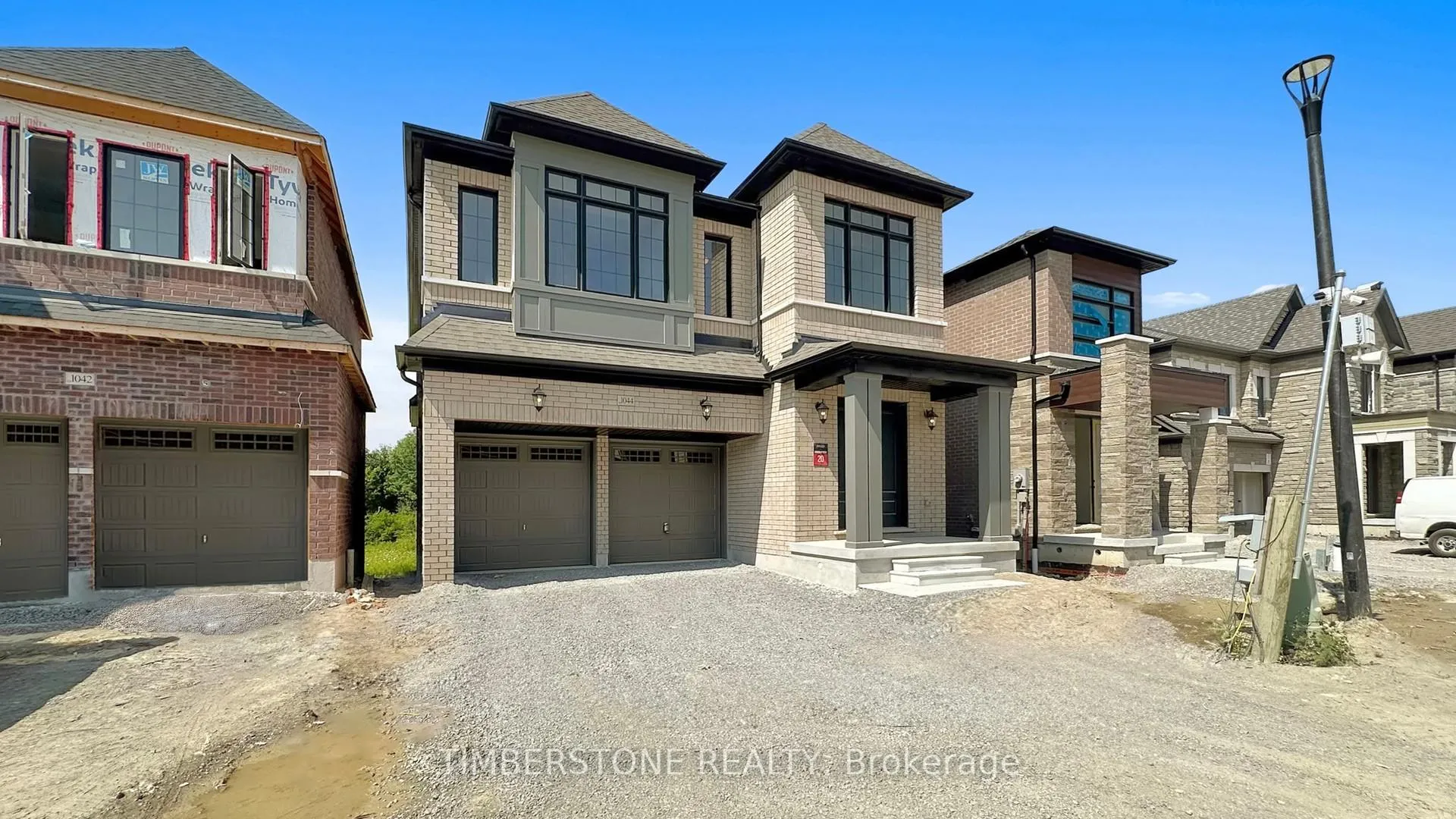 Photo 2 of 1044 Pisces Trail, Pickering, Rural Pickering — HOMEH