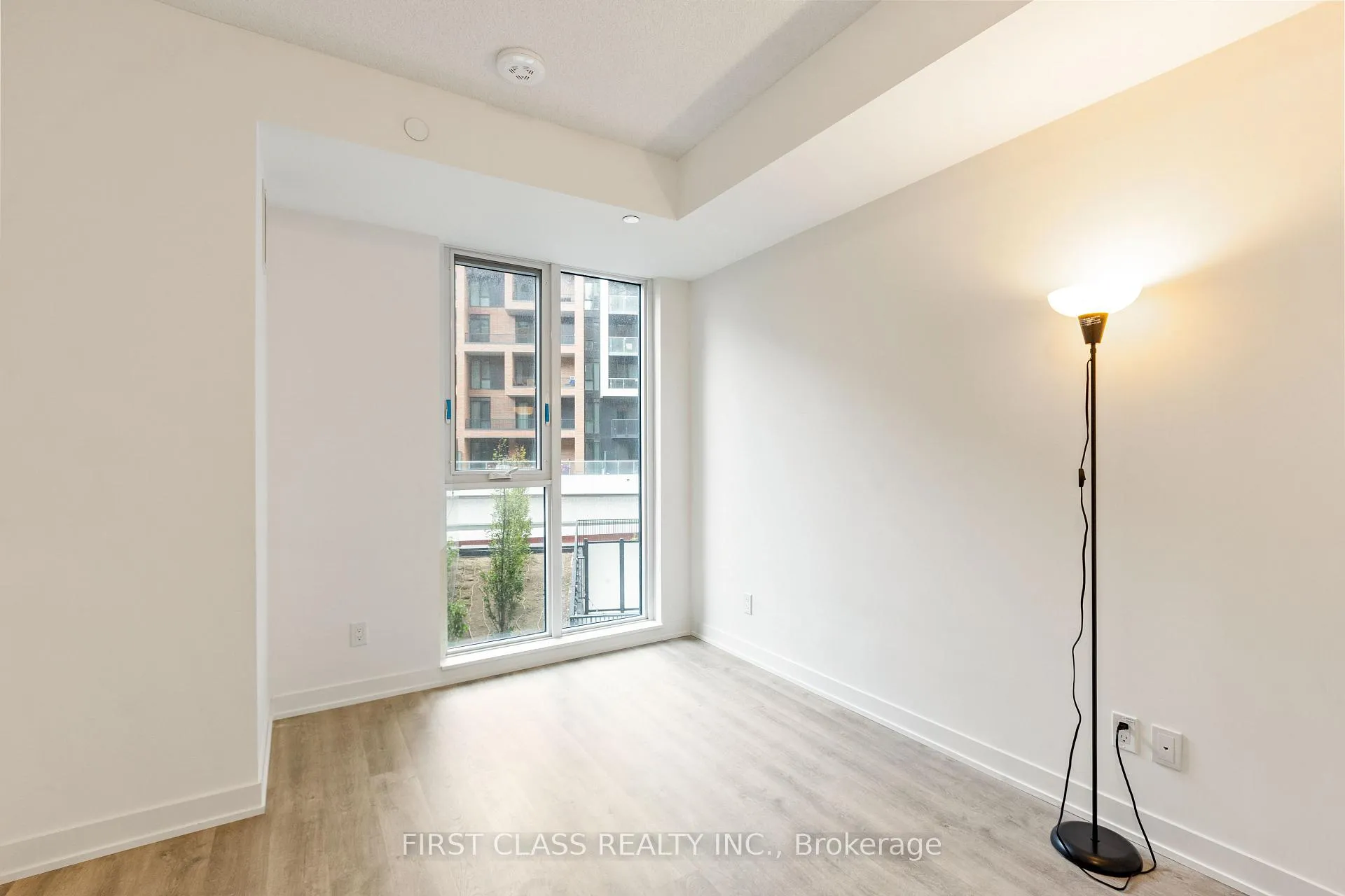 Photo 15 of Unit 405, 38 Simcoe Promenade W, Markham, Unionville — HOMEH