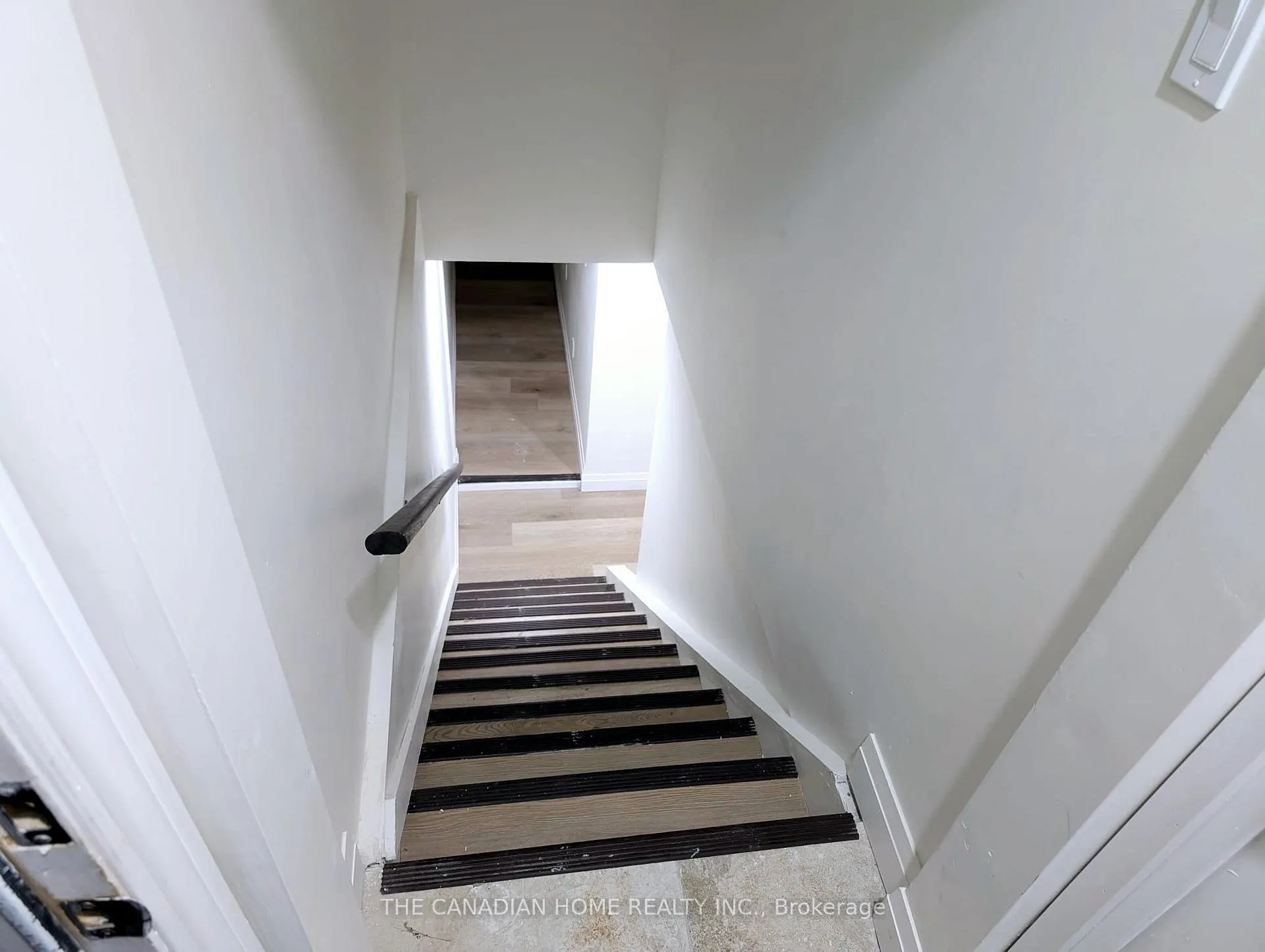 Photo 3 of Unit Bsmt, 519 Rossland Road E, Oshawa, McLaughlin — HOMEH