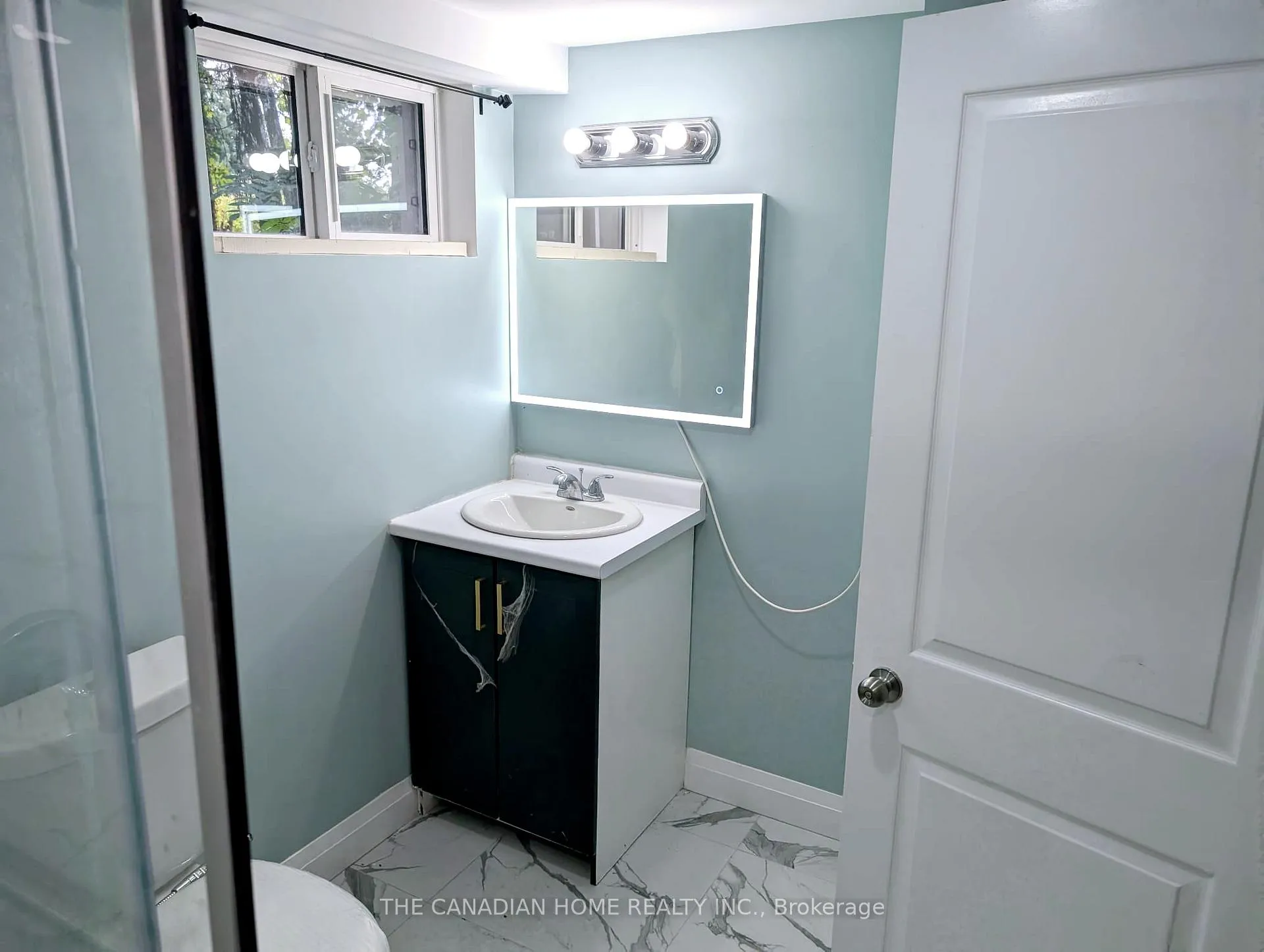 Photo 10 of Unit Bsmt, 519 Rossland Road E, Oshawa, McLaughlin — HOMEH