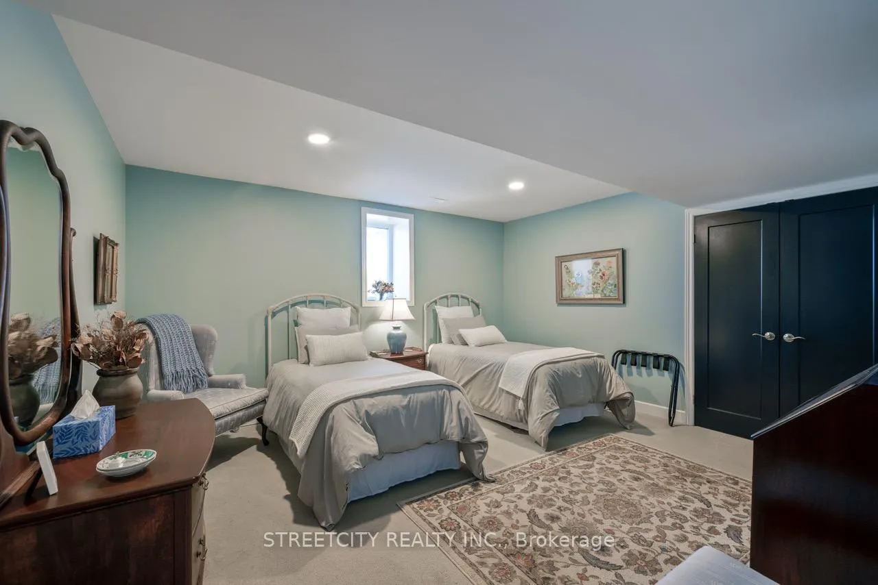 Photo 25 of 2400 La Salle Line, St. Clair — HOMEH