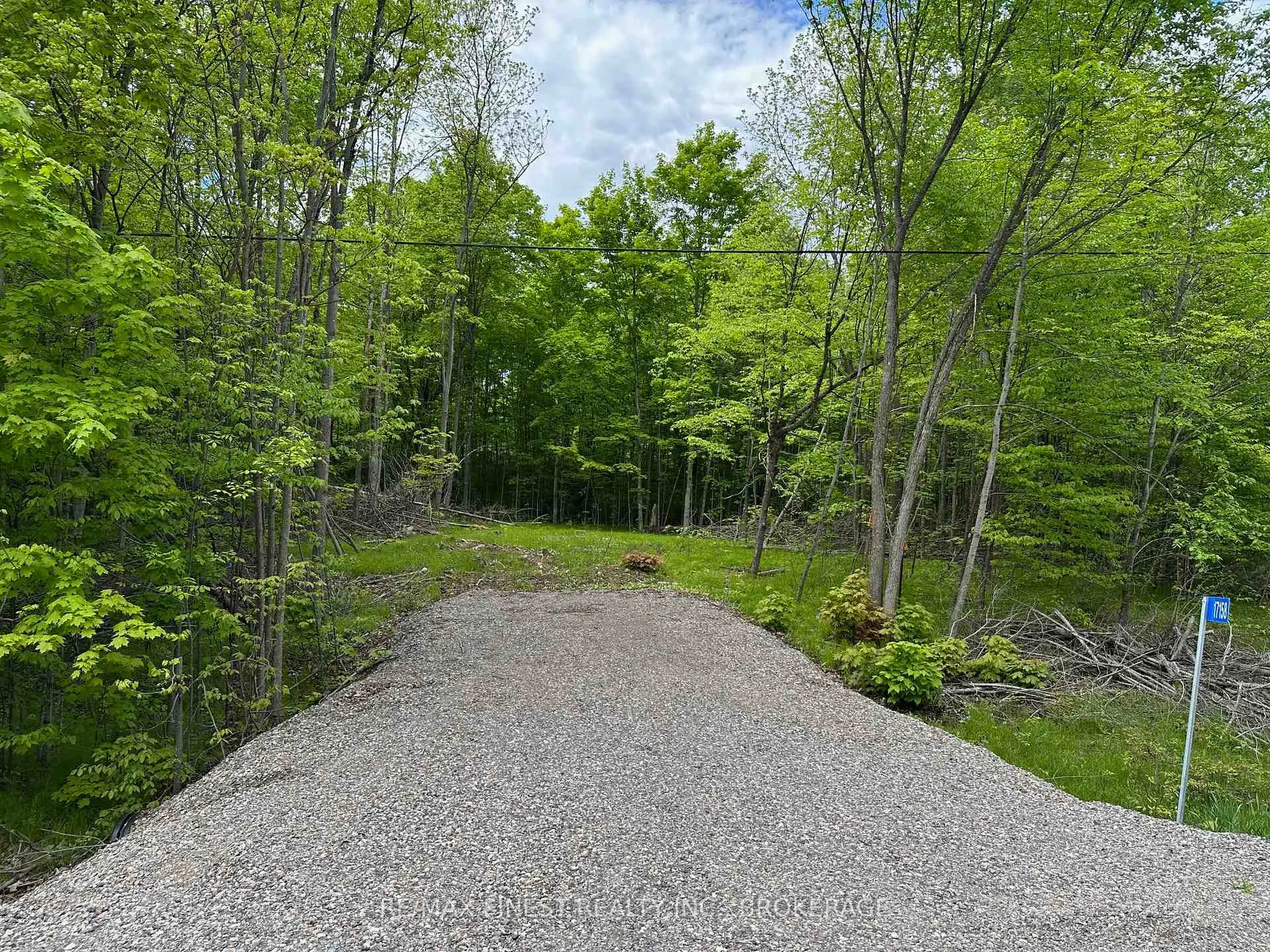 Photo 2 of 17158 Road 509, Frontenac, Frontenac Centre — HOMEH