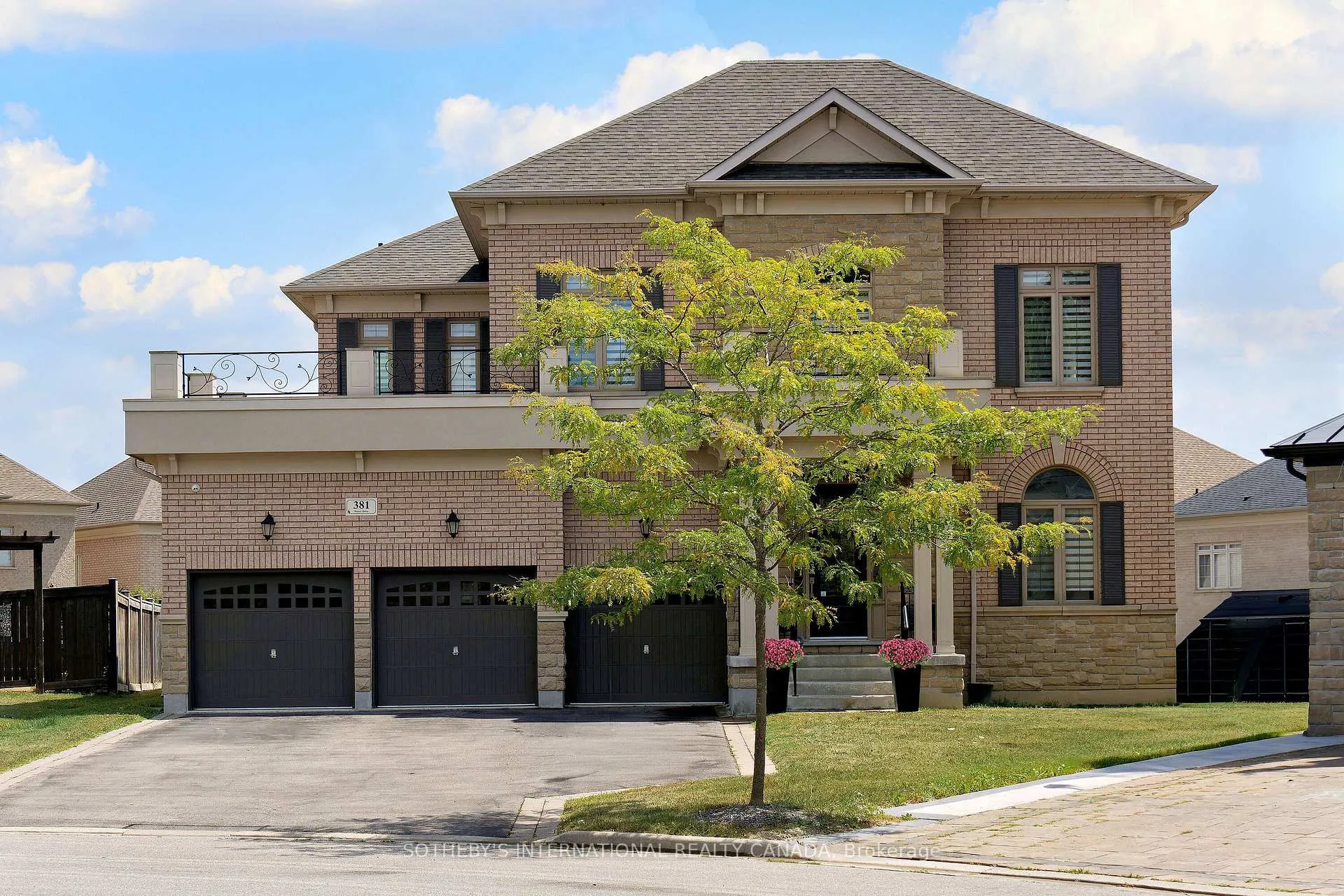 Photo 2 of 381 Poetry Drive, Vaughan, Vellore Village — HOMEH