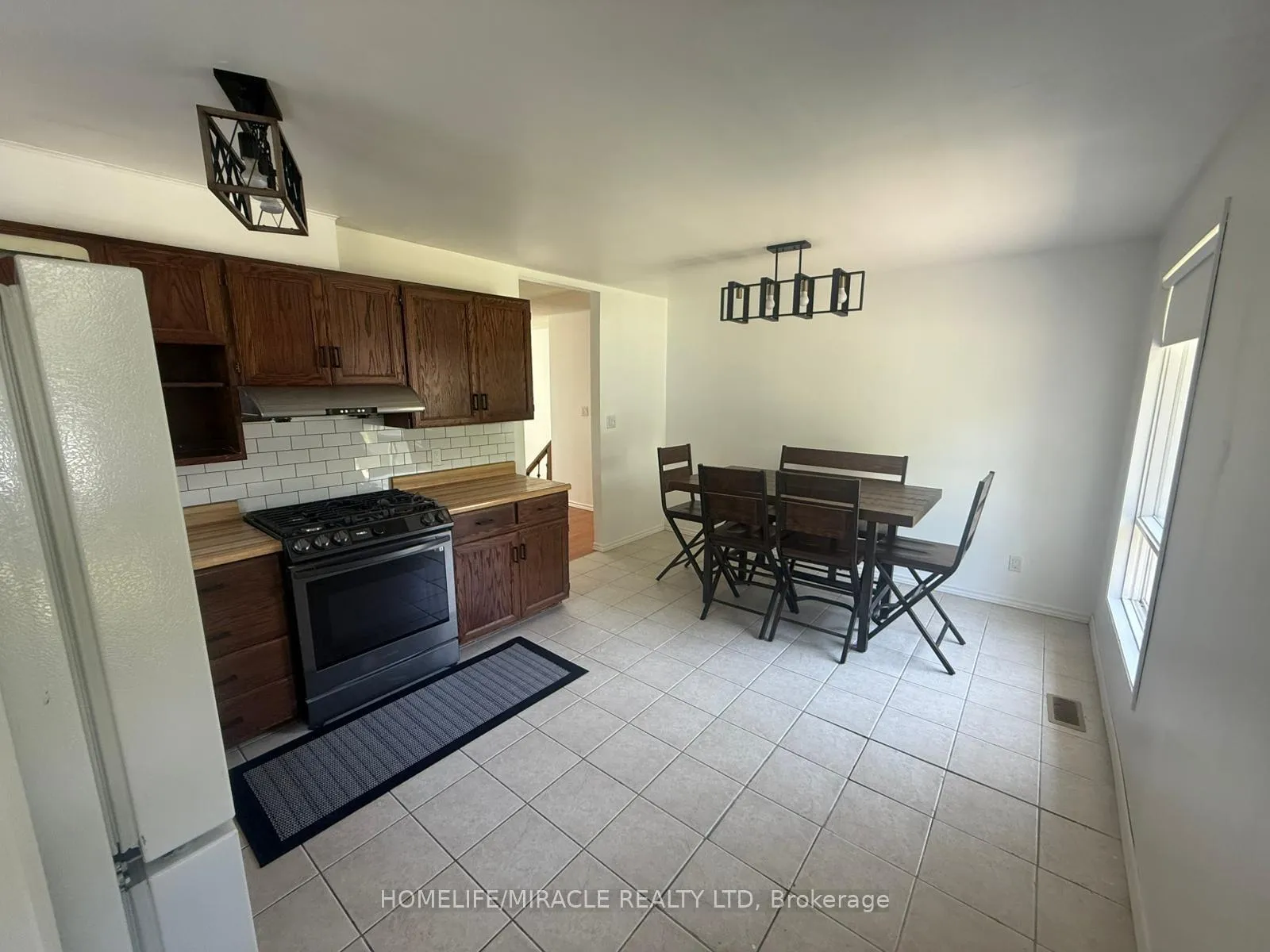 Photo 13 of 255 Revell Street, Gravenhurst, Muskoka (S) — HOMEH