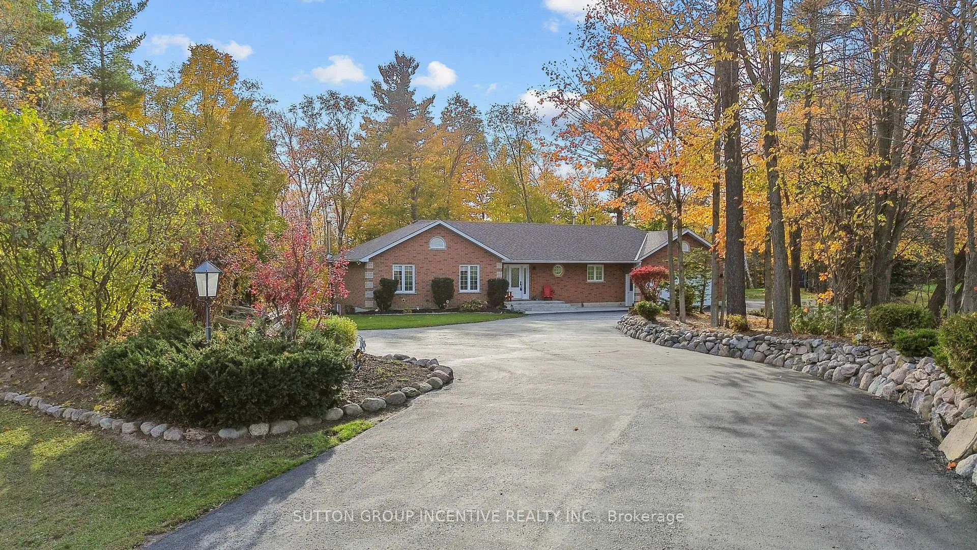 Front of 6072 5th Side Road