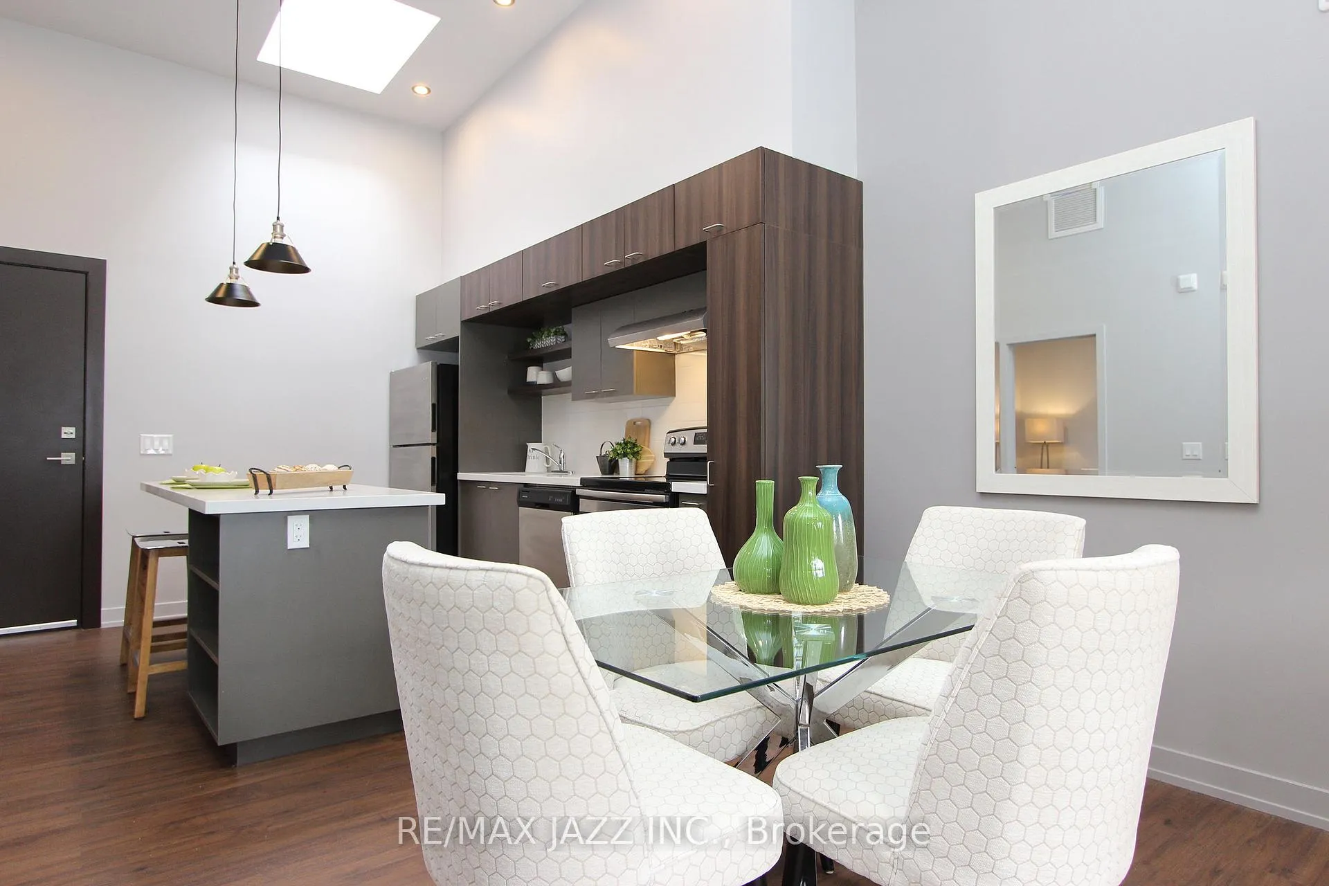 Photo 7 of Unit 305, 14 1/2 King Street E, Oshawa, O'Neill — HOMEH