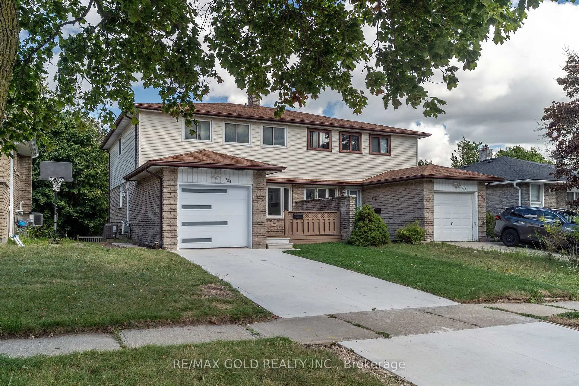 Photo 1 of 384 Westwood Drive, Kitchener — HOMEH