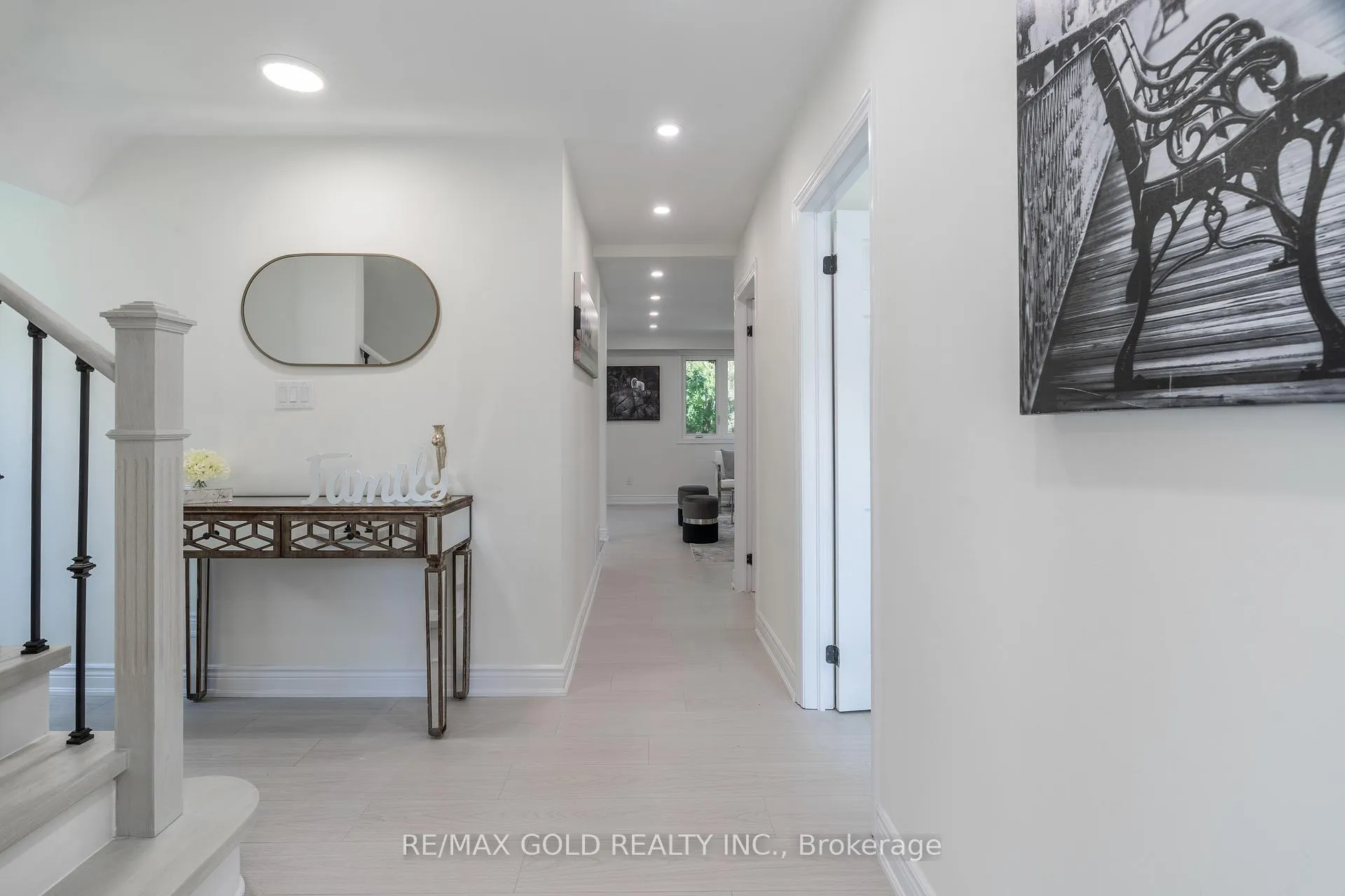 Photo 4 of 384 Westwood Drive, Kitchener — HOMEH