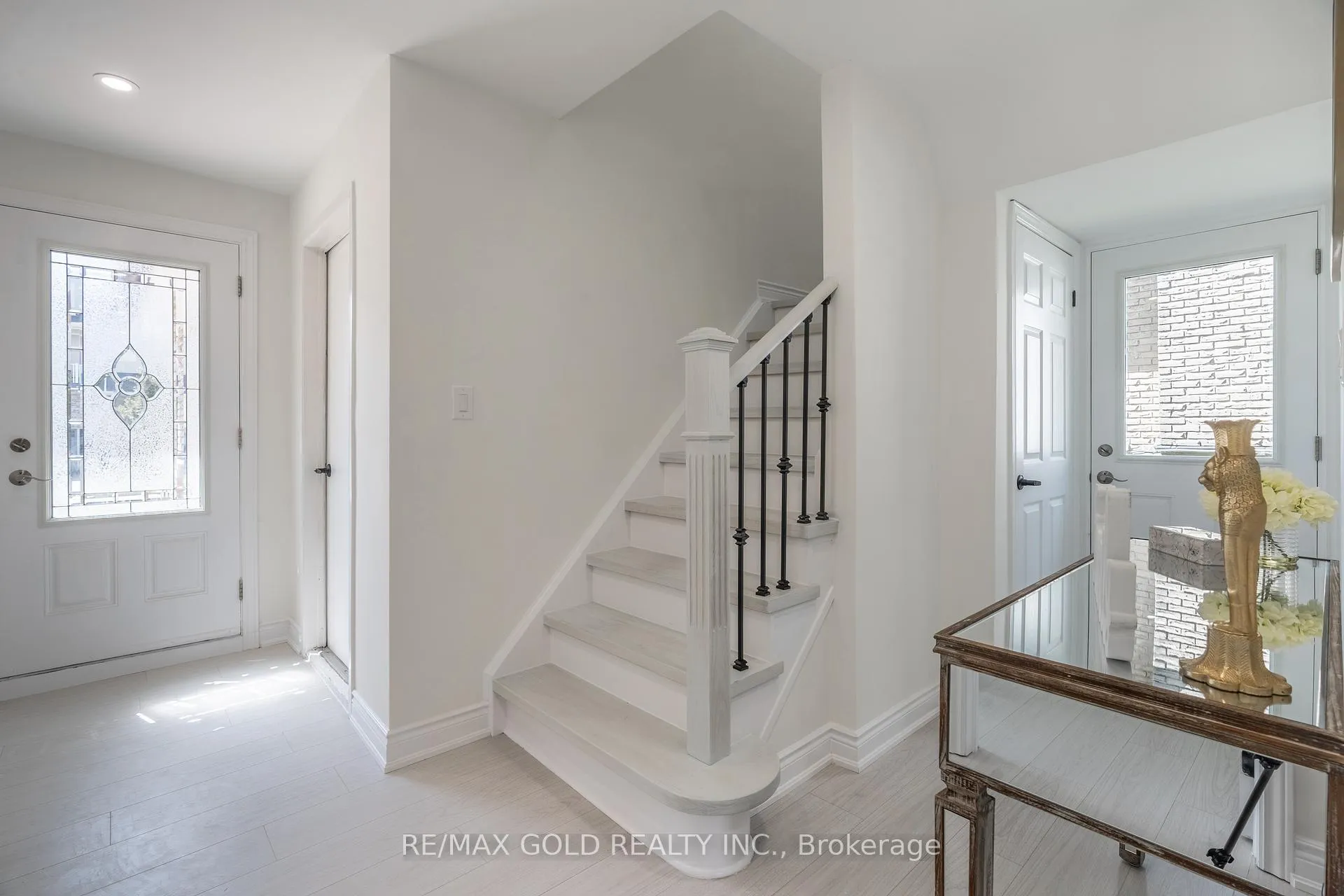 Photo 6 of 384 Westwood Drive, Kitchener — HOMEH