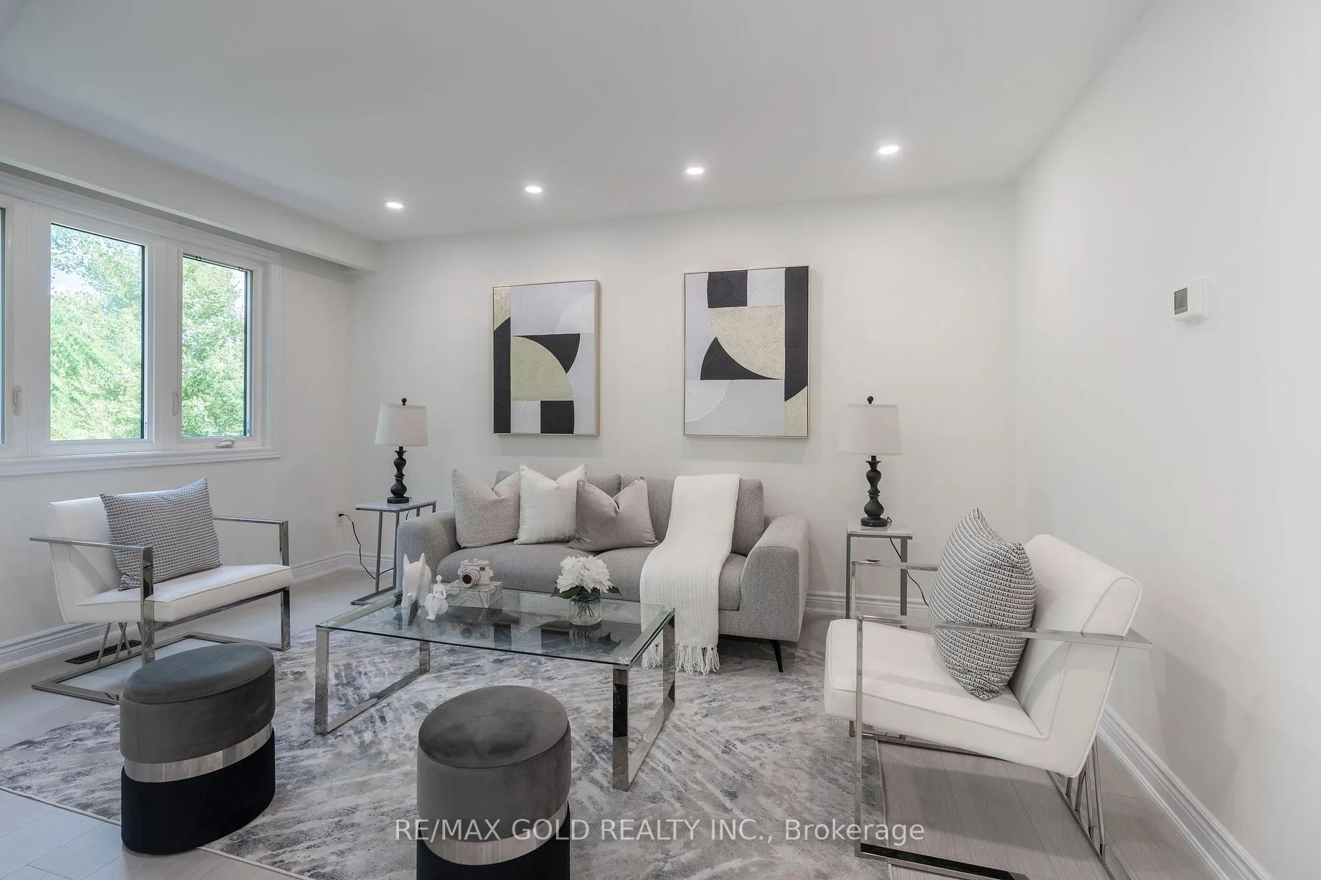 Photo 8 of 384 Westwood Drive, Kitchener — HOMEH