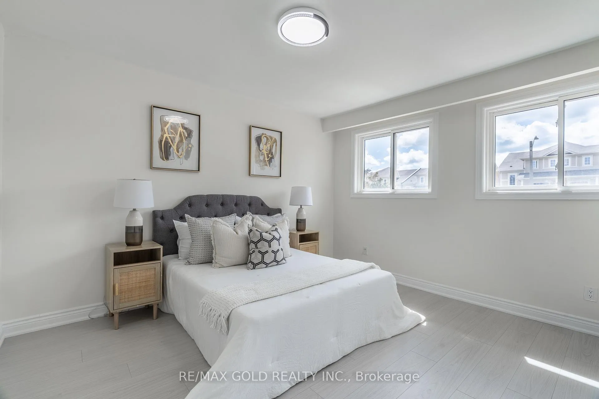 Photo 20 of 384 Westwood Drive, Kitchener — HOMEH