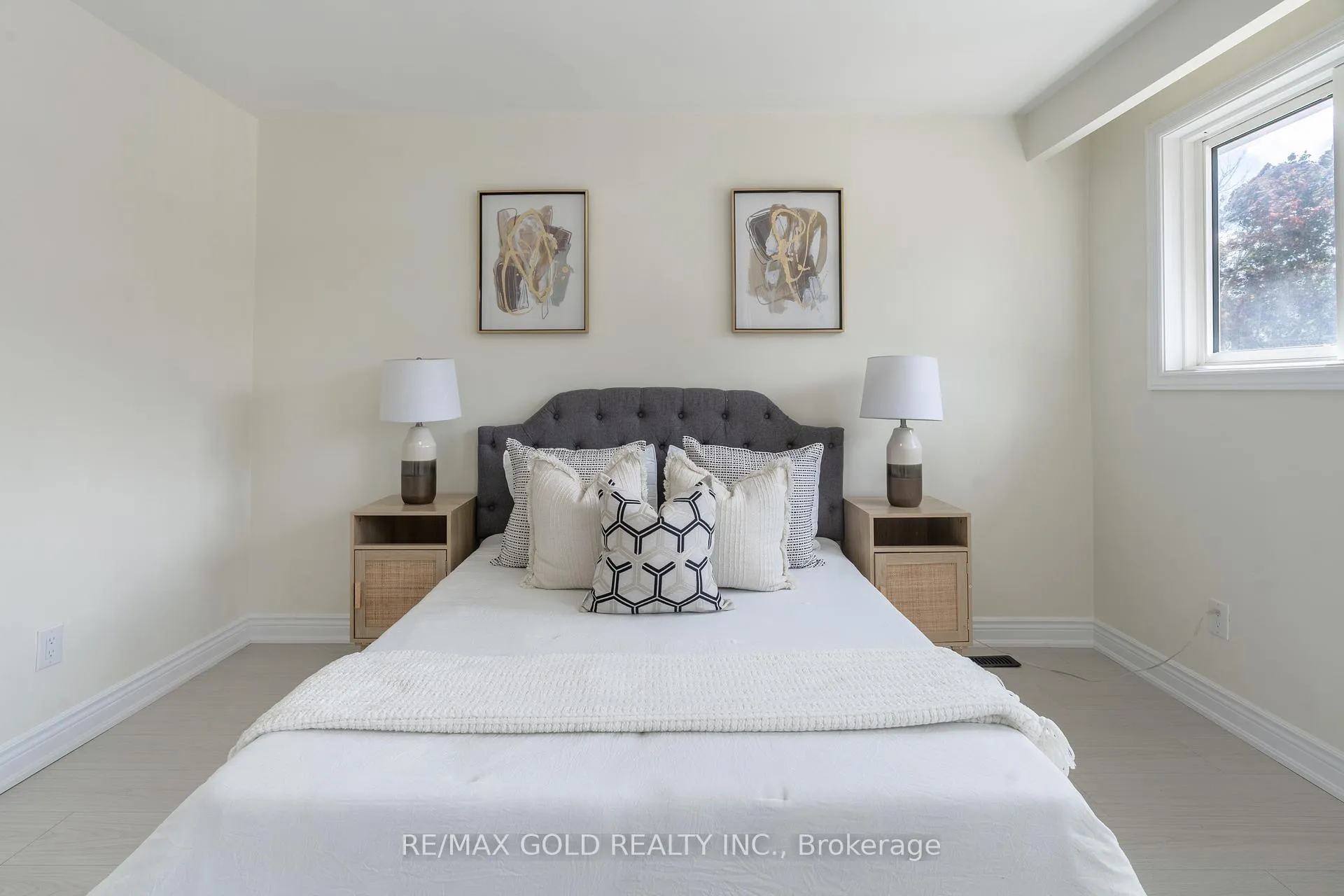 Photo 21 of 384 Westwood Drive, Kitchener — HOMEH