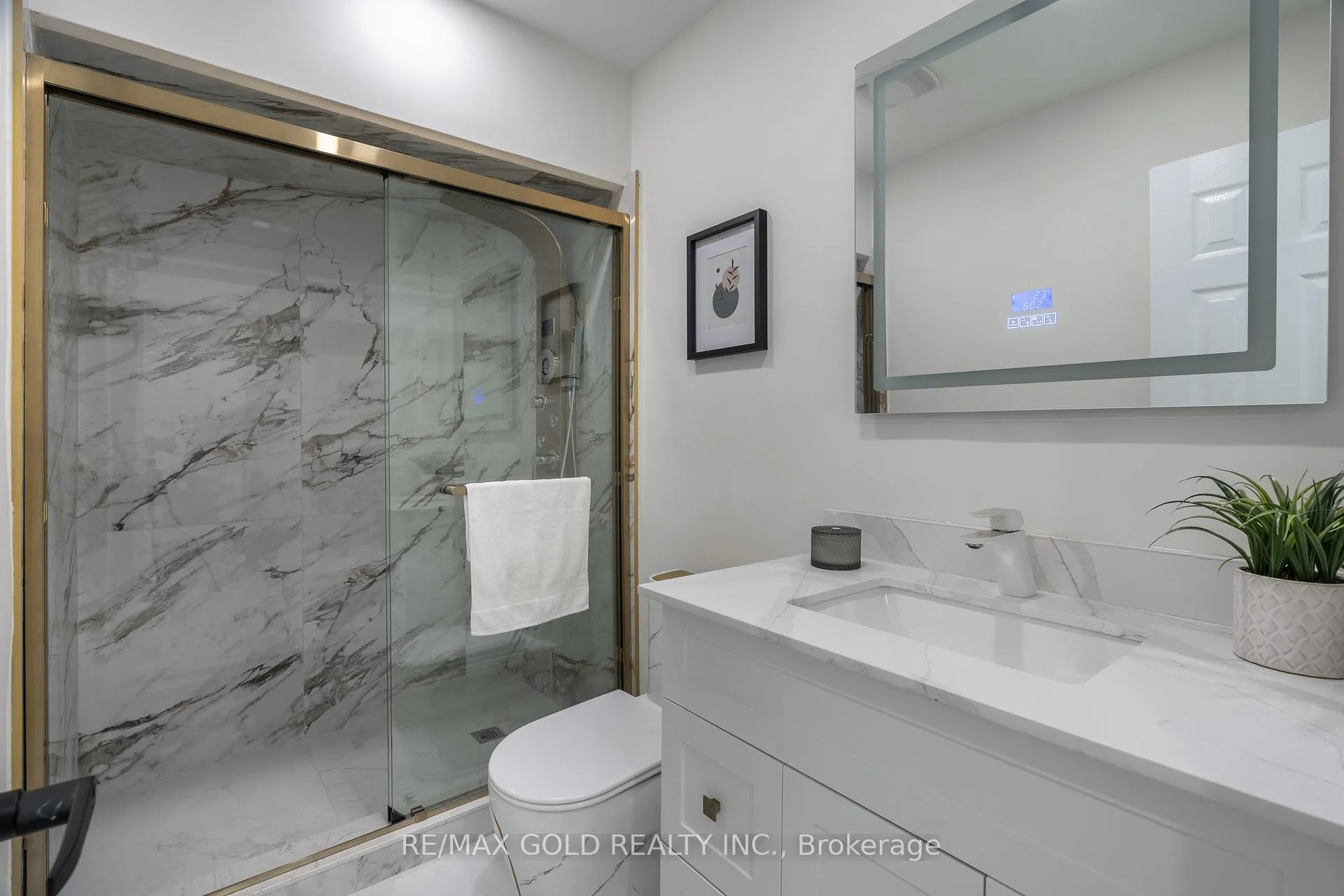 Photo 24 of 384 Westwood Drive, Kitchener — HOMEH