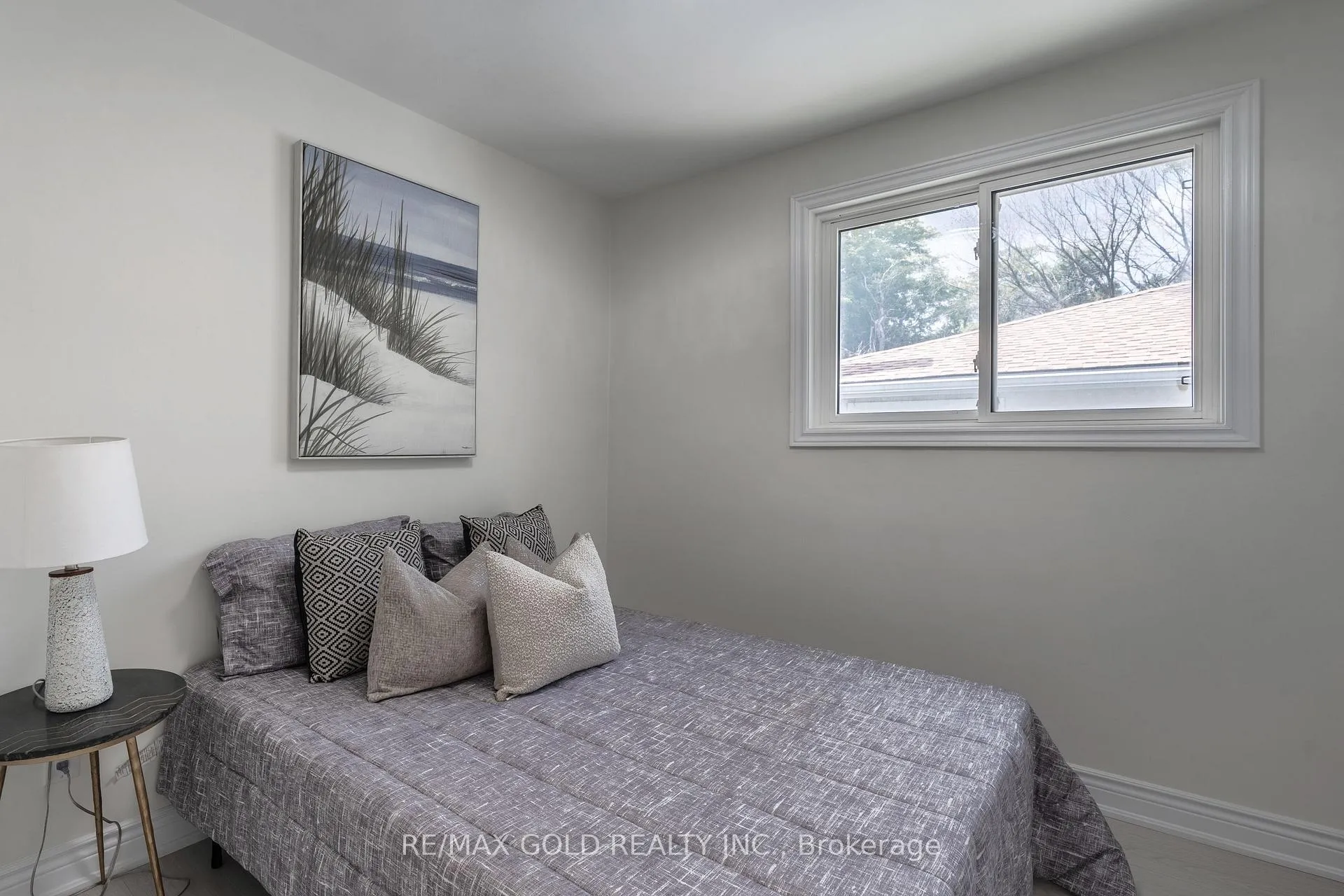 Photo 25 of 384 Westwood Drive, Kitchener — HOMEH