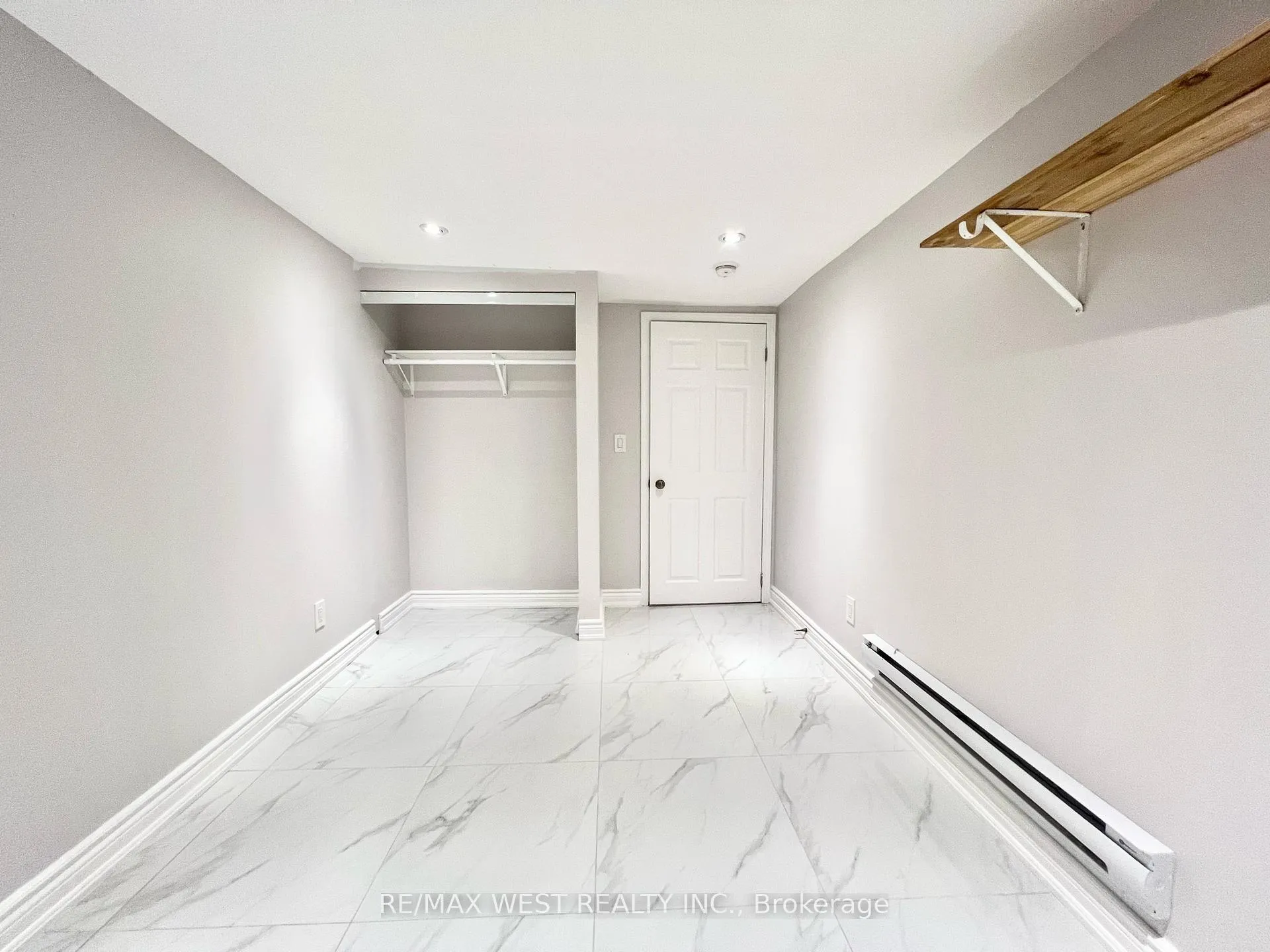 Photo 11 of Unit Lower, 1954 Danforth Avenue, Toronto, East End-Danforth — HOMEH