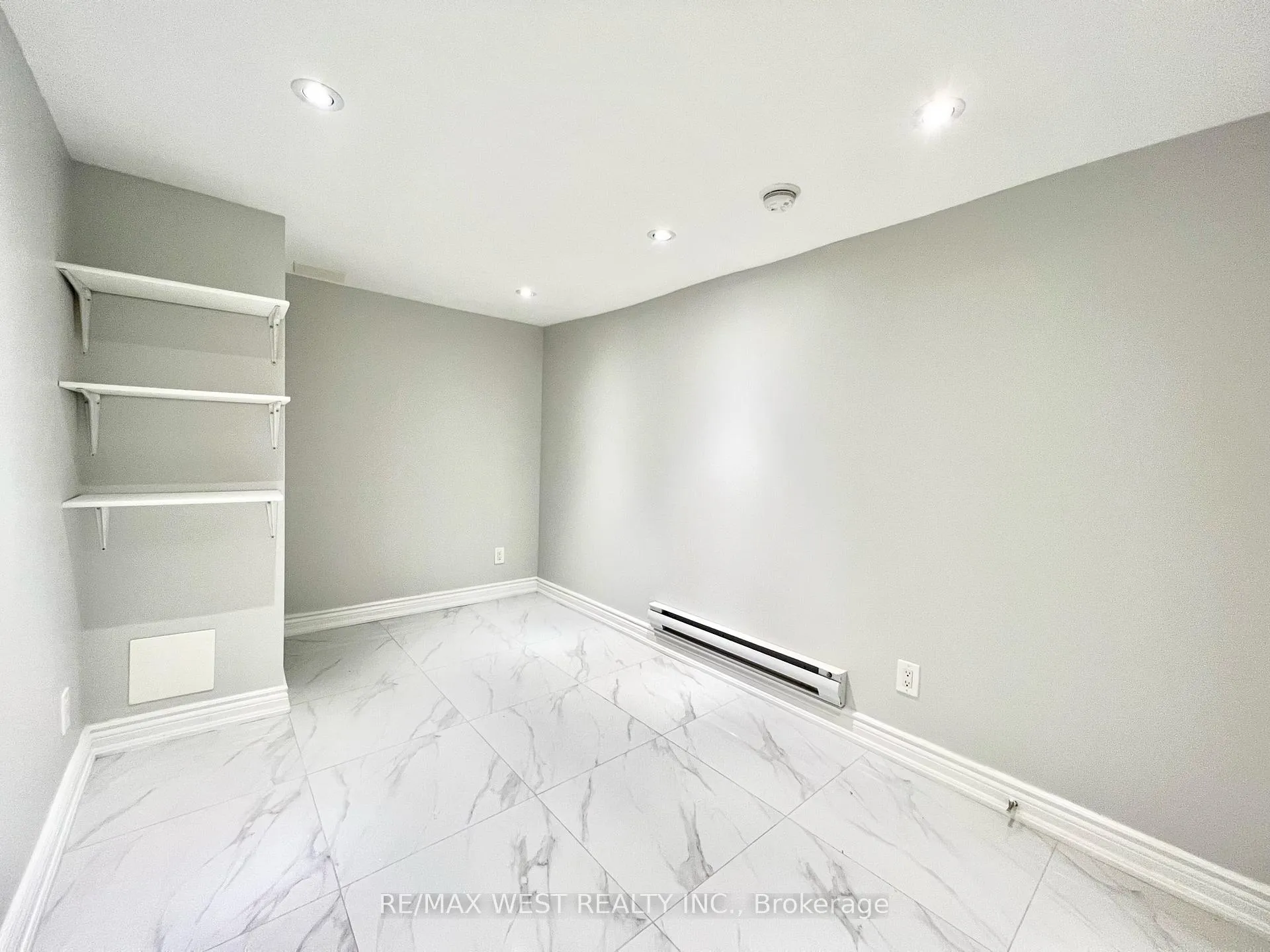 Photo 14 of Unit Lower, 1954 Danforth Avenue, Toronto, East End-Danforth — HOMEH