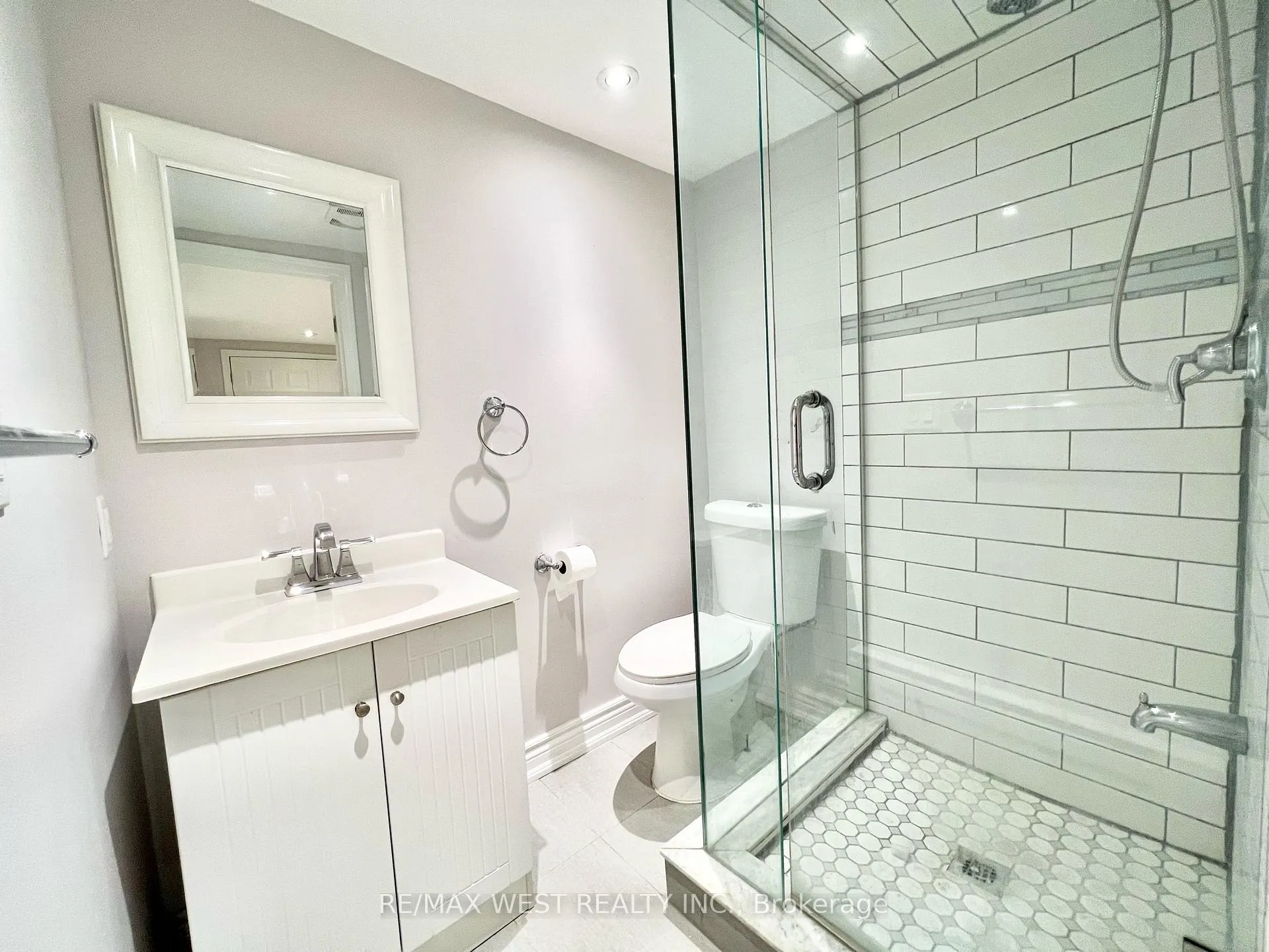 Photo 16 of Unit Lower, 1954 Danforth Avenue, Toronto, East End-Danforth — HOMEH
