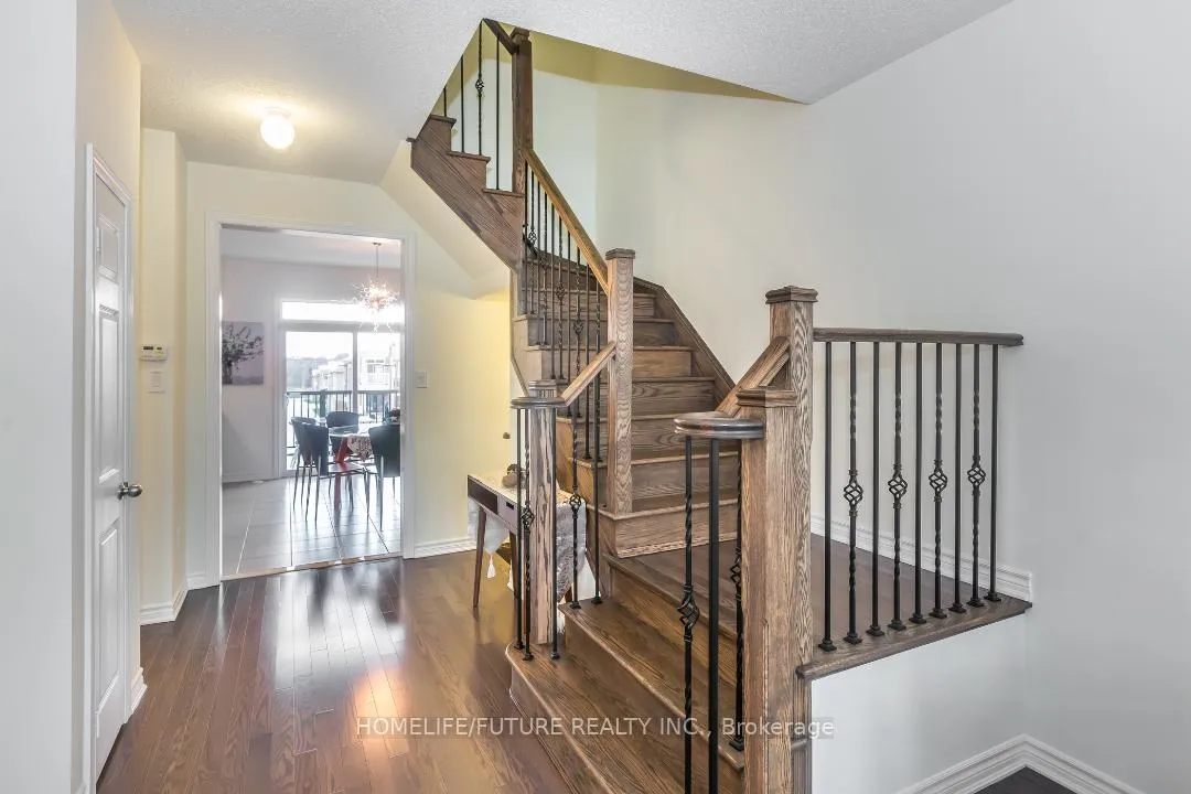 Photo 4 of 15 Sharbot Lane, Markham, Greensborough — HOMEH