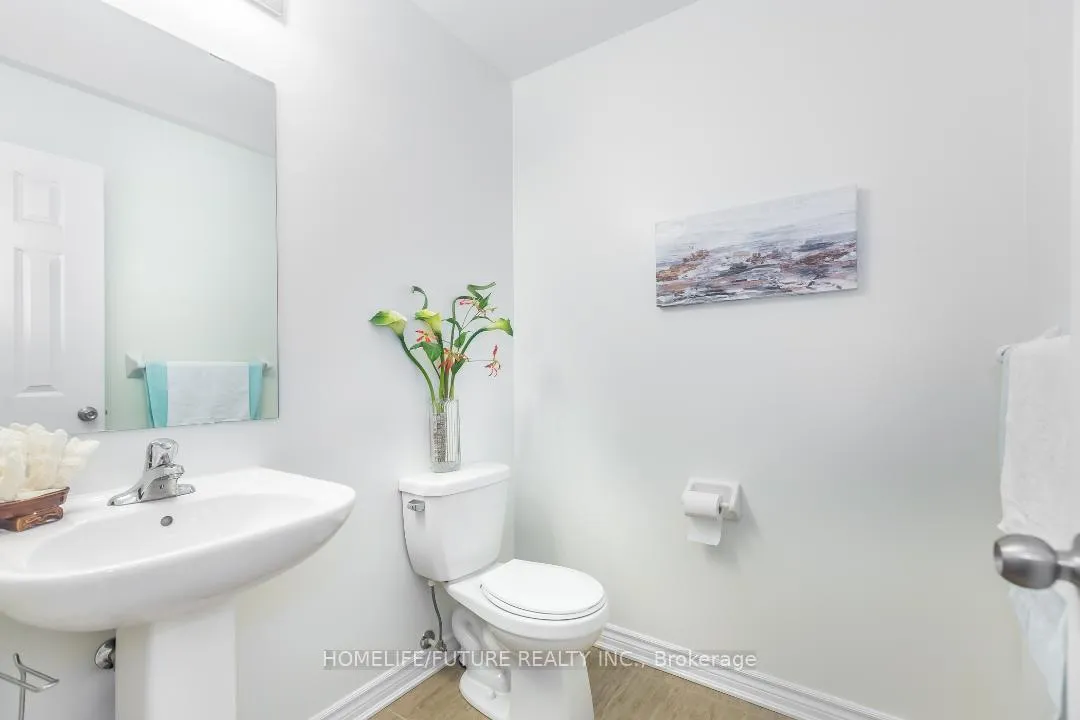 Photo 9 of 15 Sharbot Lane, Markham, Greensborough — HOMEH