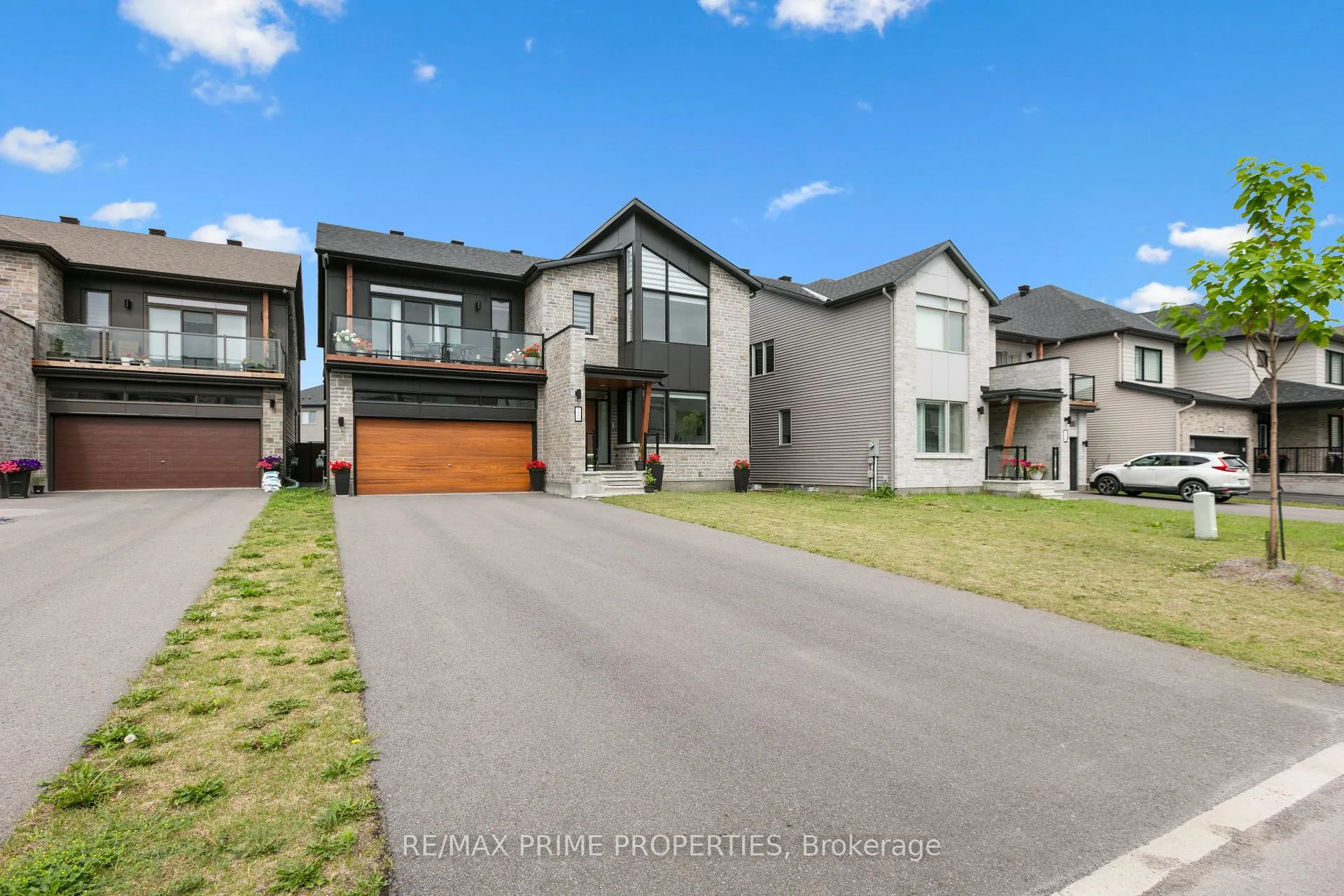 Photo 2 of 720 Fenwick Way, Ottawa, Barrhaven - Stonebridge — HOMEH