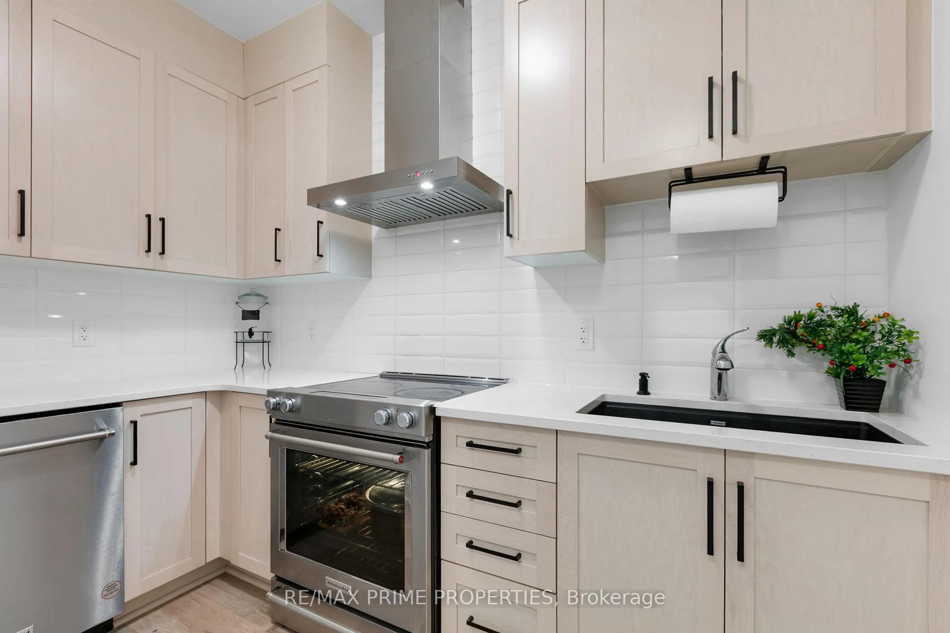 Photo 16 of 720 Fenwick Way, Ottawa, Barrhaven - Stonebridge — HOMEH