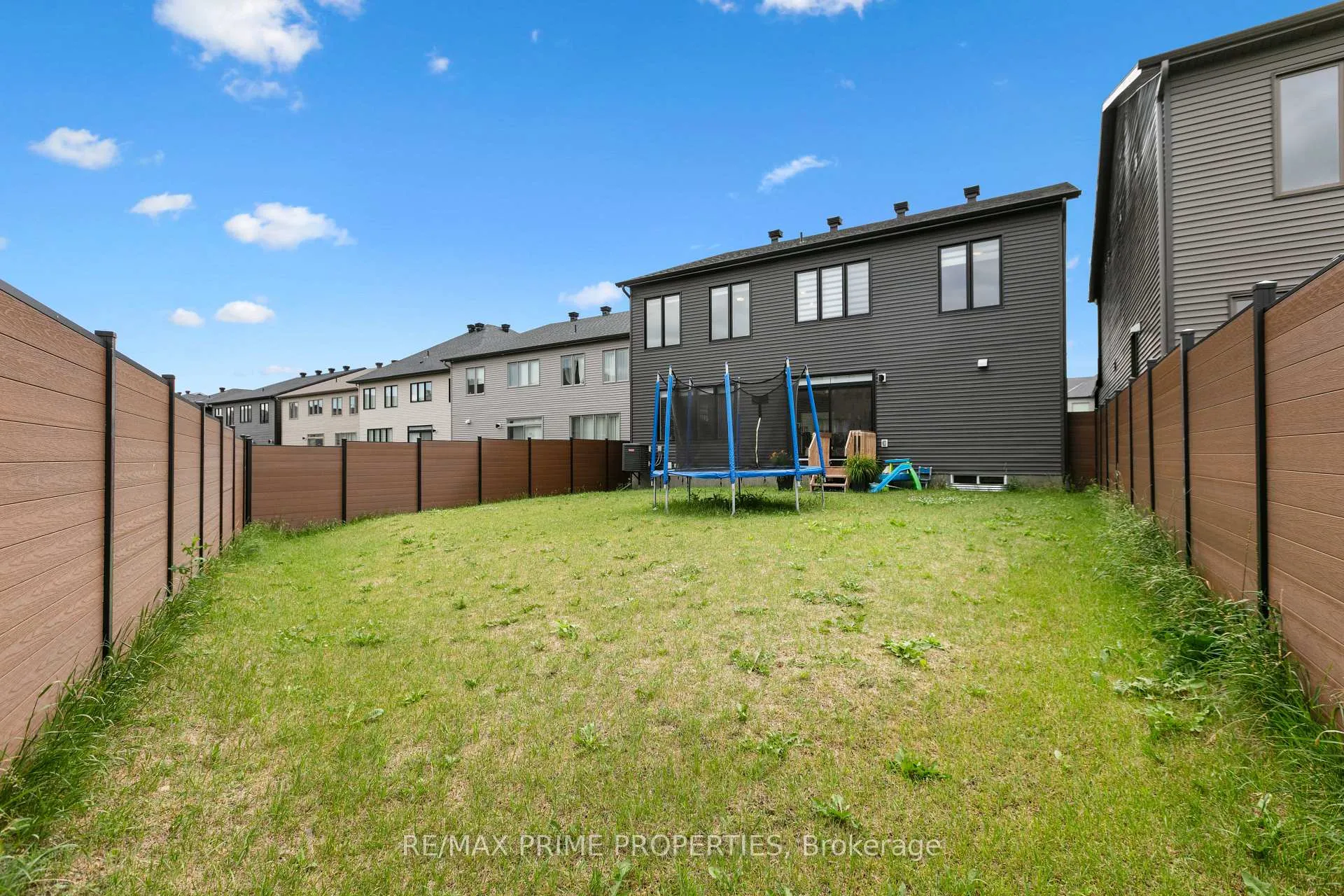 Photo 43 of 720 Fenwick Way, Ottawa, Barrhaven - Stonebridge — HOMEH