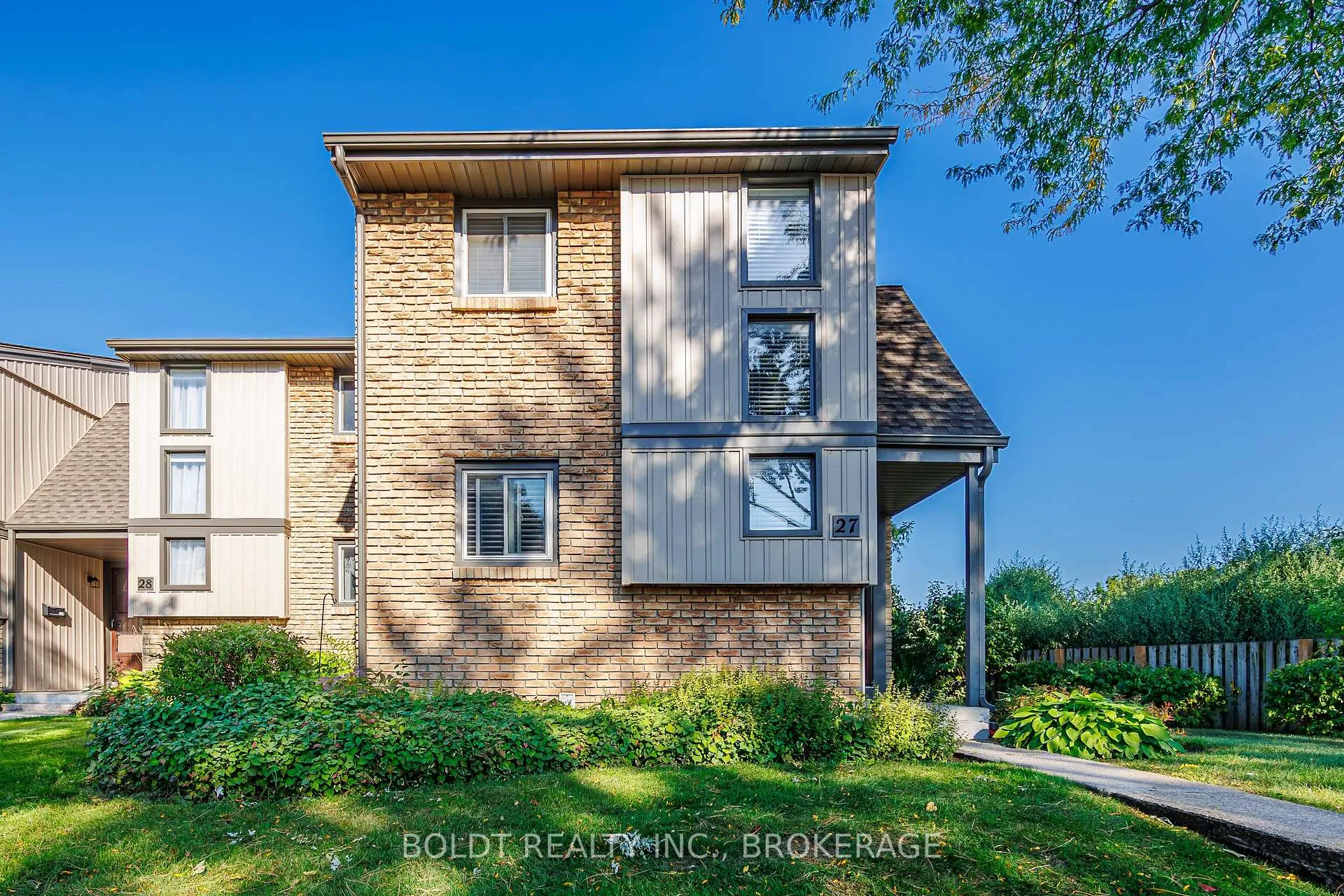 Photo 1 of Unit 27, 302 Vine Street, St. Catharines, Carlton/Bunting — HOMEH