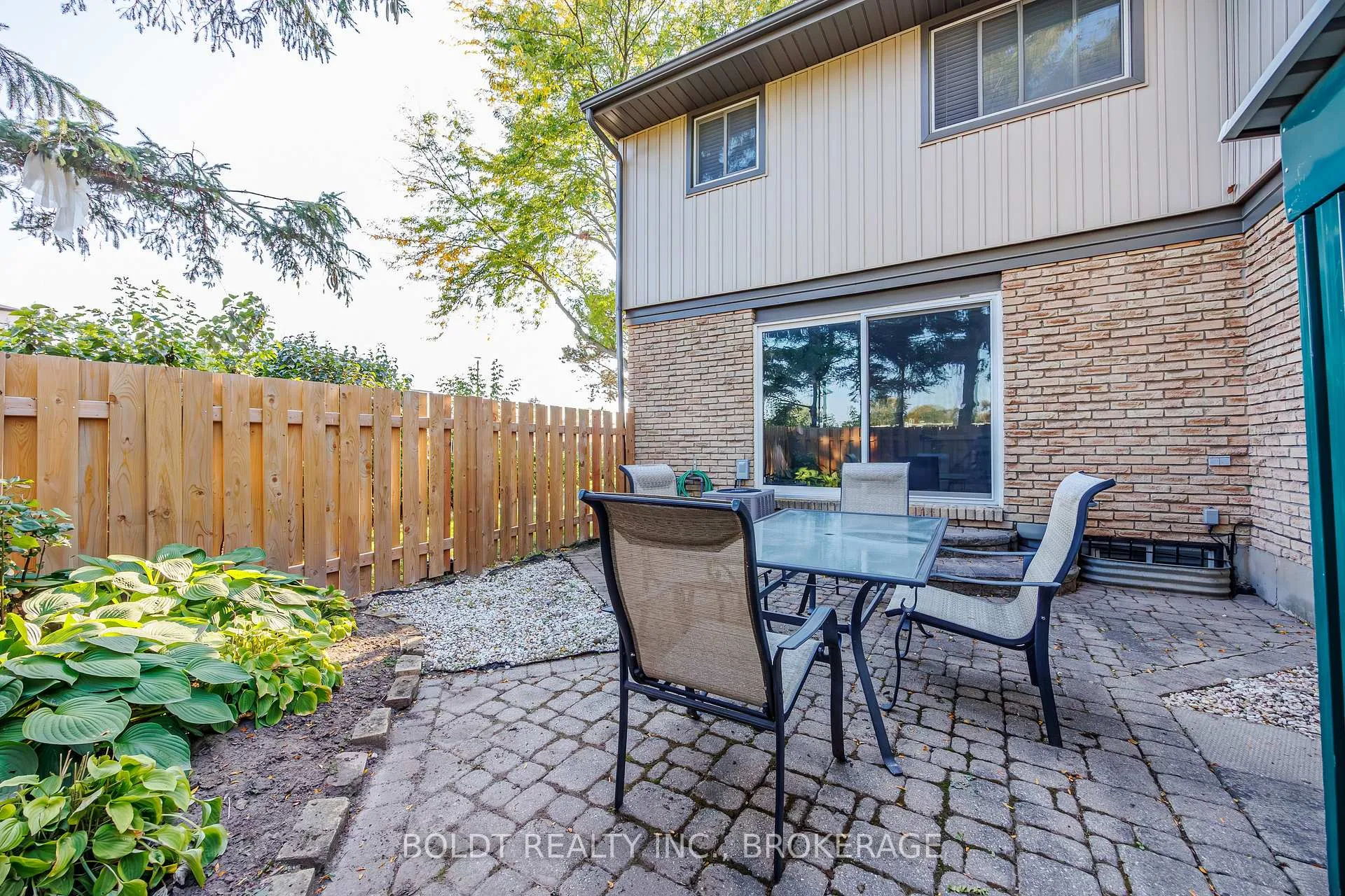 Photo 24 of Unit 27, 302 Vine Street, St. Catharines, Carlton/Bunting — HOMEH