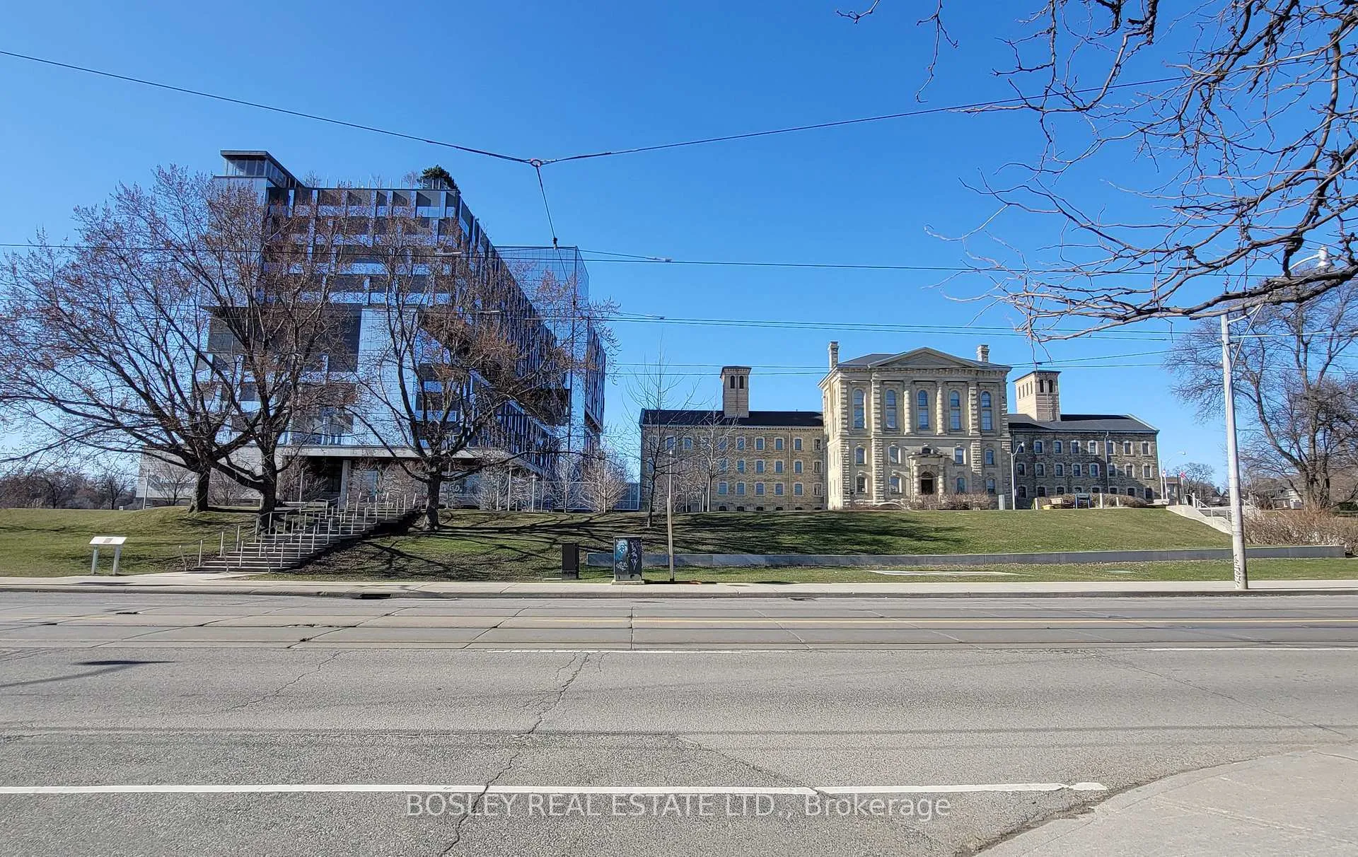 Photo 3 of 242 Munro Street, Toronto, South Riverdale — HOMEH