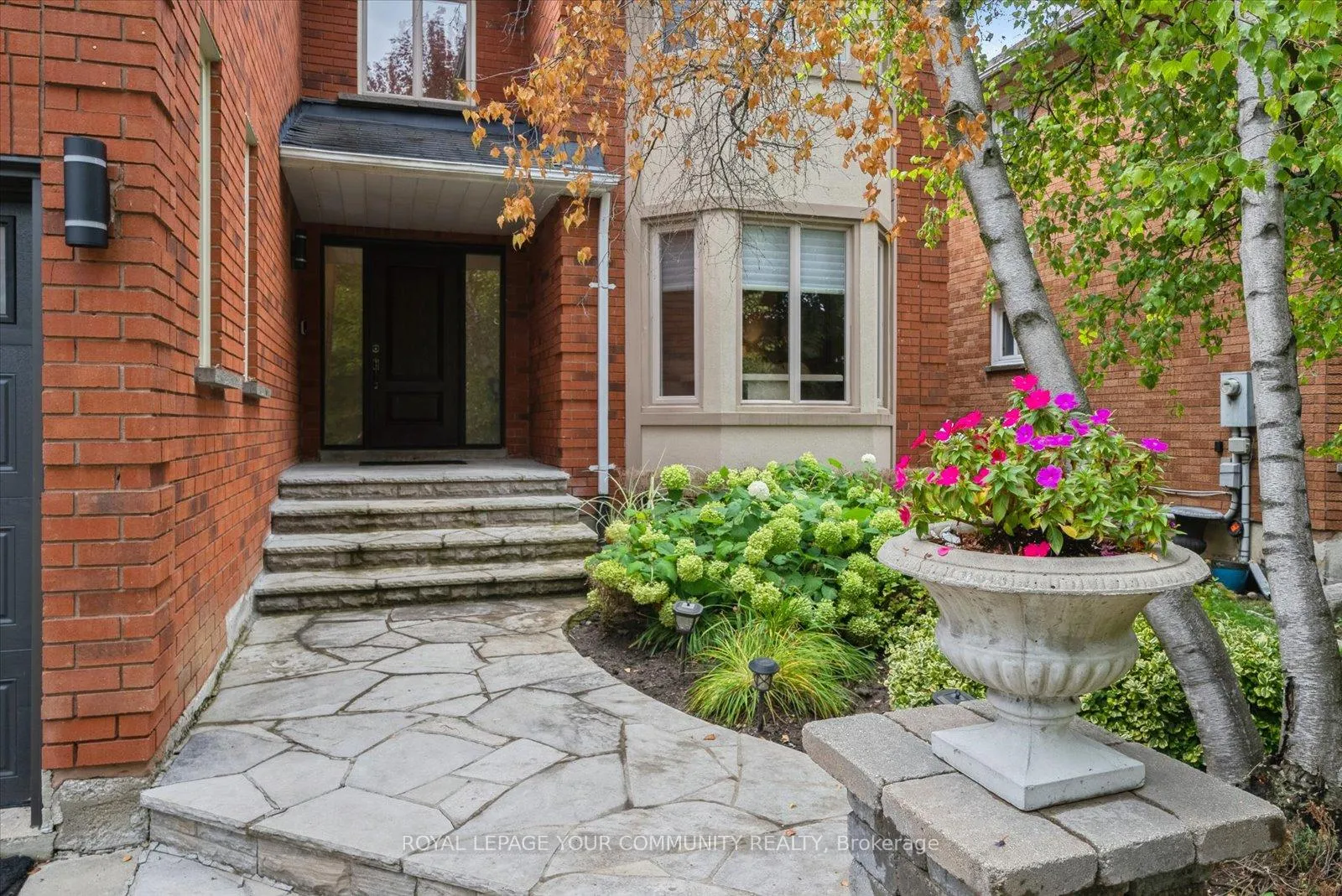 Photo 2 of 66 Palmerston Drive, Vaughan, Beverley Glen — HOMEH