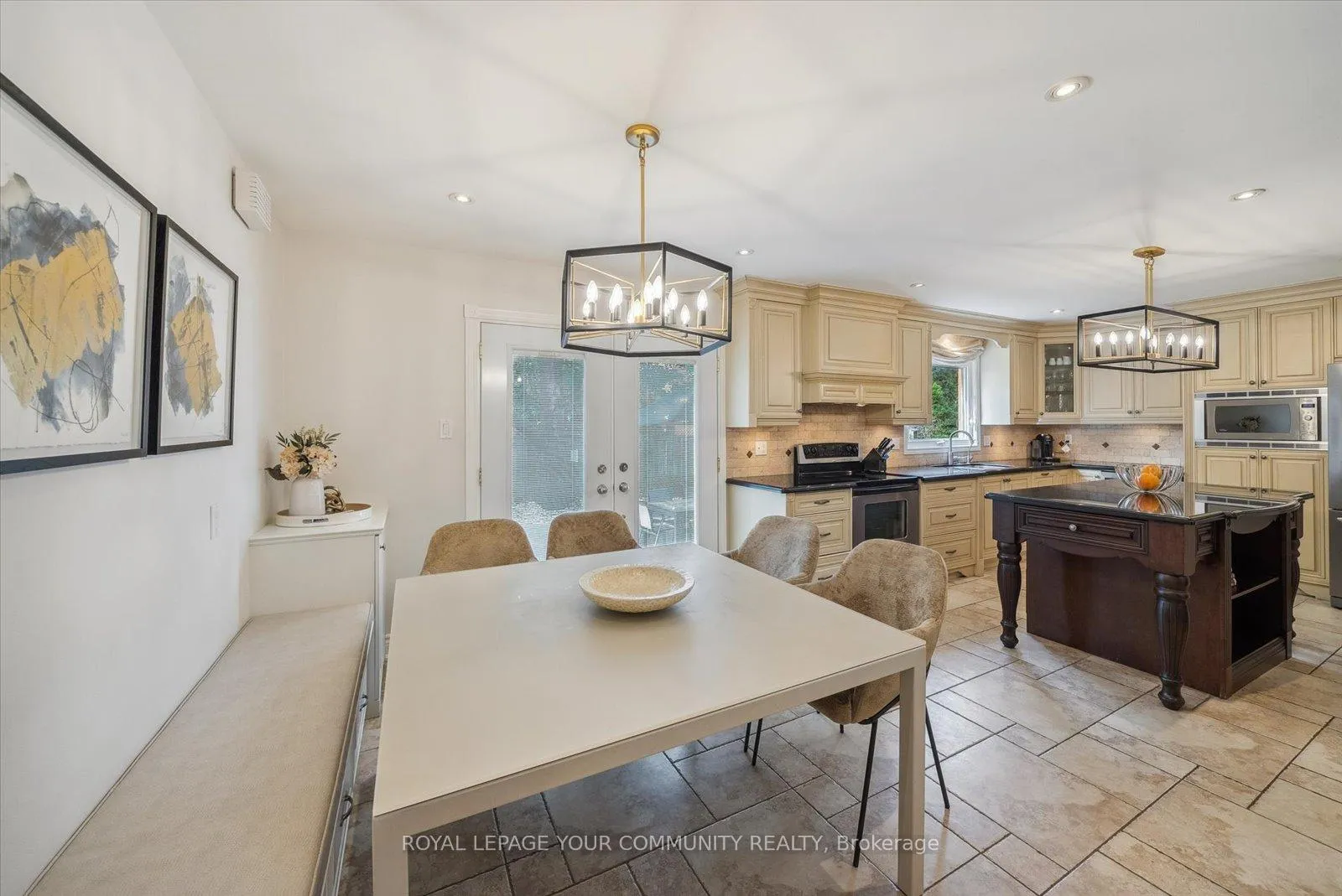 Photo 10 of 66 Palmerston Drive, Vaughan, Beverley Glen — HOMEH