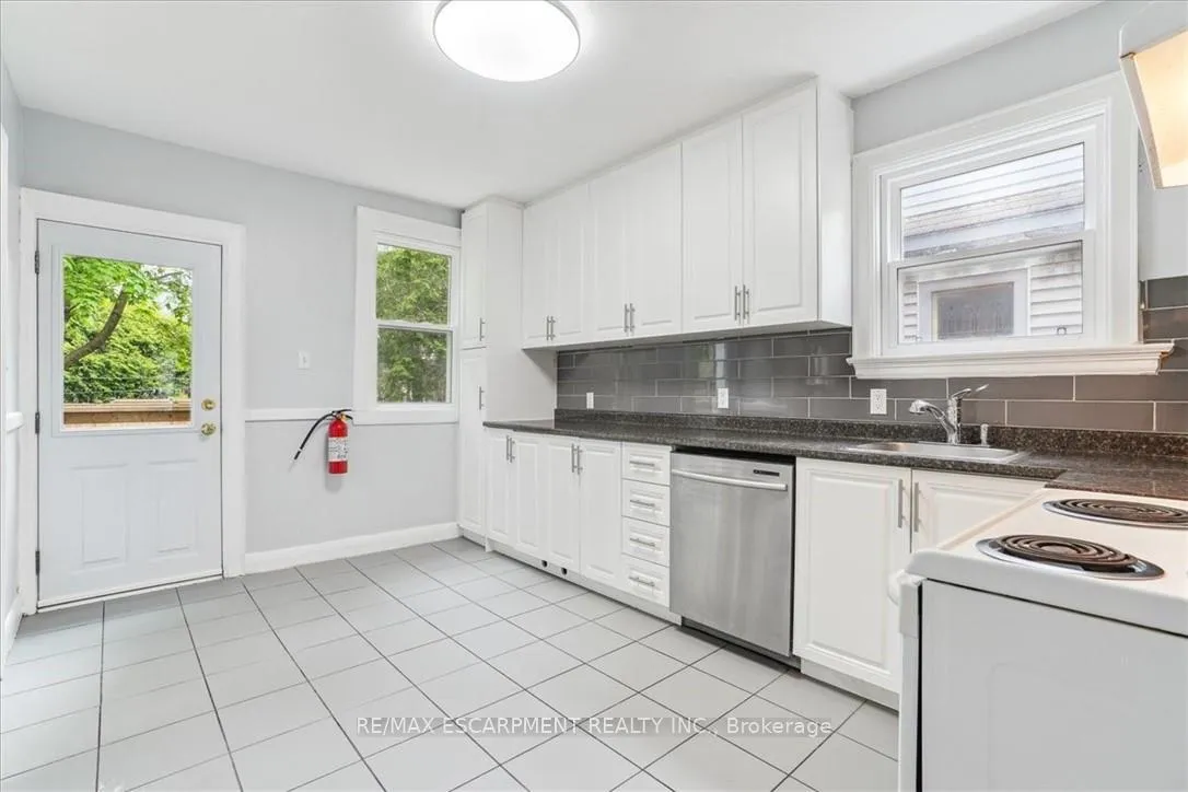 Photo 8 of 1160 King Street W, Hamilton, Westdale — HOMEH