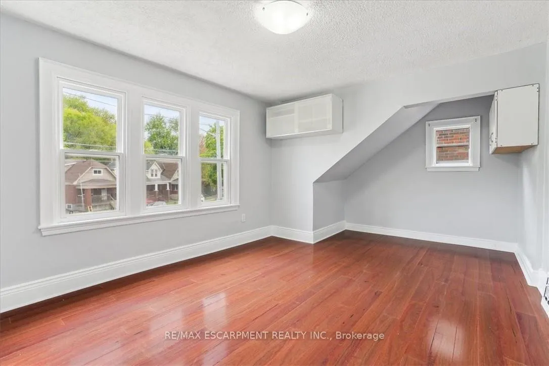 Photo 17 of 1160 King Street W, Hamilton, Westdale — HOMEH