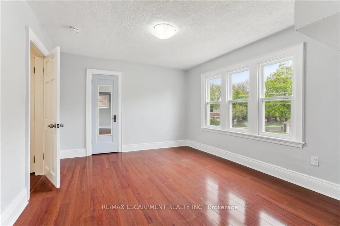 Photo 19 of 1160 King Street W, Hamilton, Westdale — HOMEH