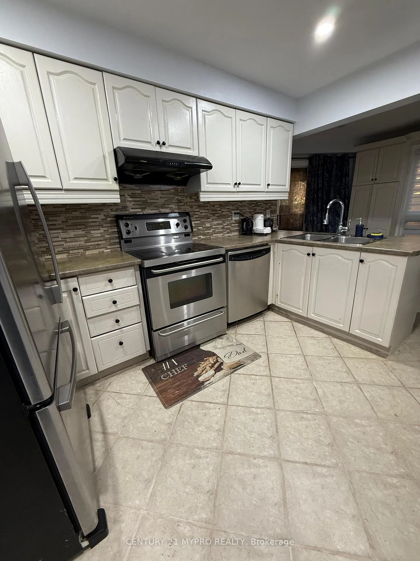 Photo 2 of Unit Room 1, 20 Wright Crescent, Ajax, Central — HOMEH