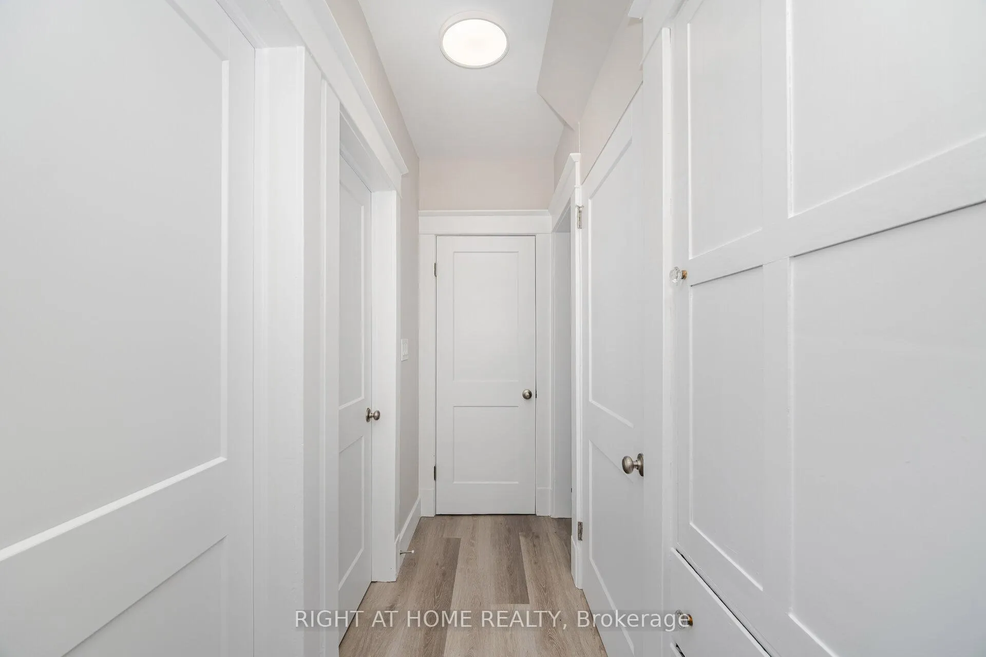 Photo 8 of 152 Weber Street E, Kitchener — HOMEH