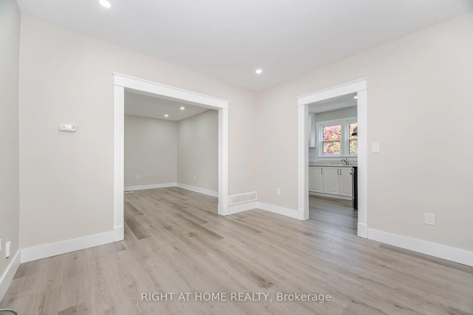 Photo 20 of 152 Weber Street E, Kitchener — HOMEH