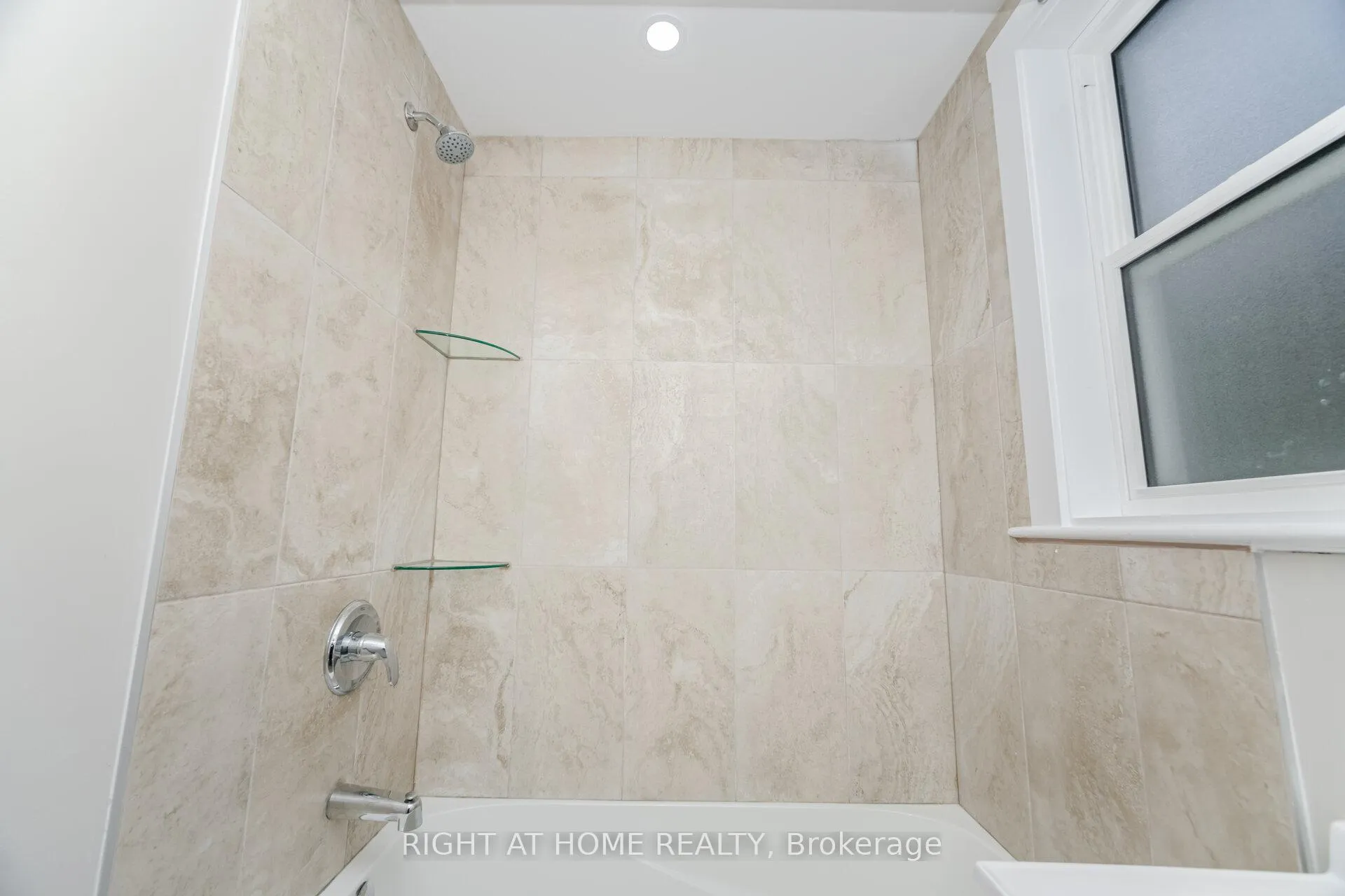 Photo 29 of 152 Weber Street E, Kitchener — HOMEH
