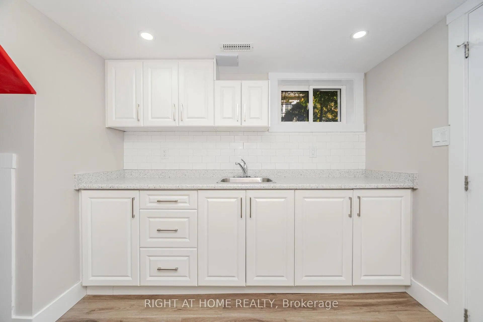 Photo 32 of 152 Weber Street E, Kitchener — HOMEH
