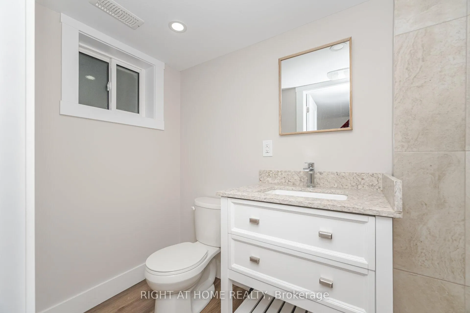 Photo 34 of 152 Weber Street E, Kitchener — HOMEH